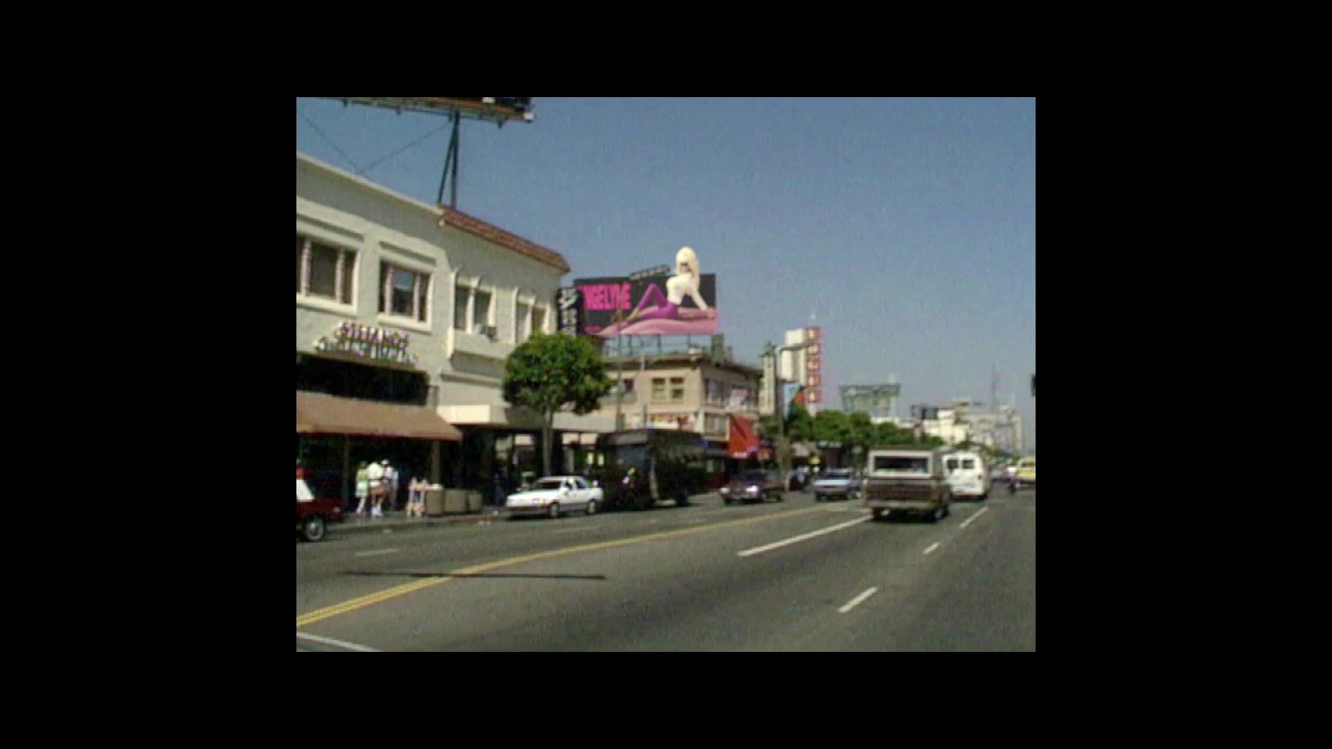Angelyne_S01E01_Dream_Machine_1080p_ERW_000432.jpg