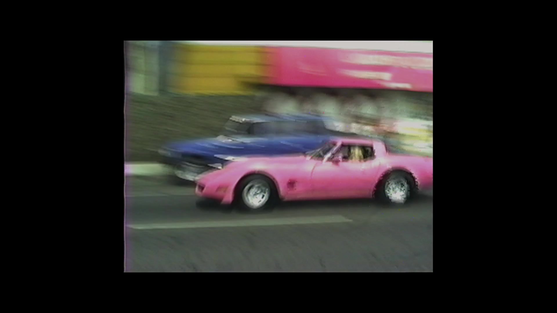 Angelyne_S01E01_Dream_Machine_1080p_ERW_000470.jpg