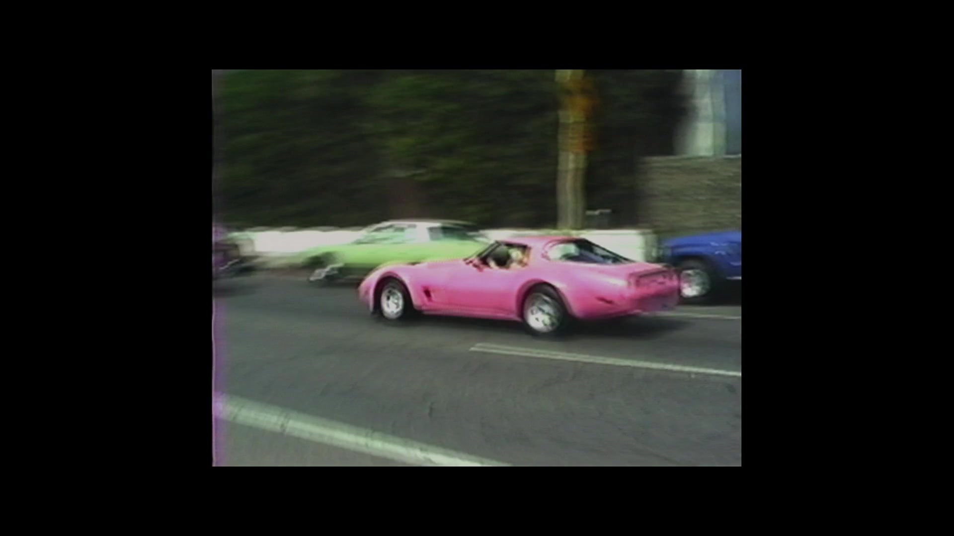Angelyne_S01E01_Dream_Machine_1080p_ERW_000471.jpg