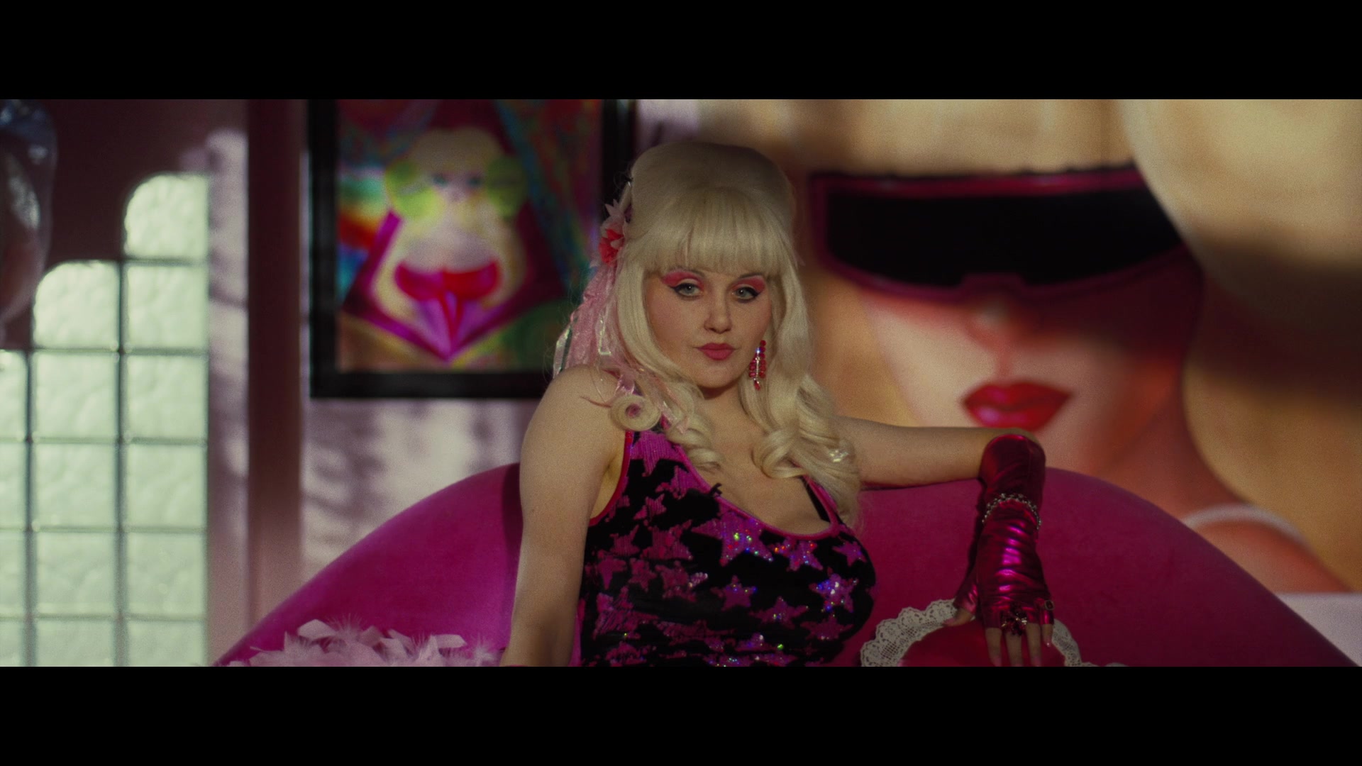 Angelyne_S01E01_Dream_Machine_1080p_ERW_001018.jpg