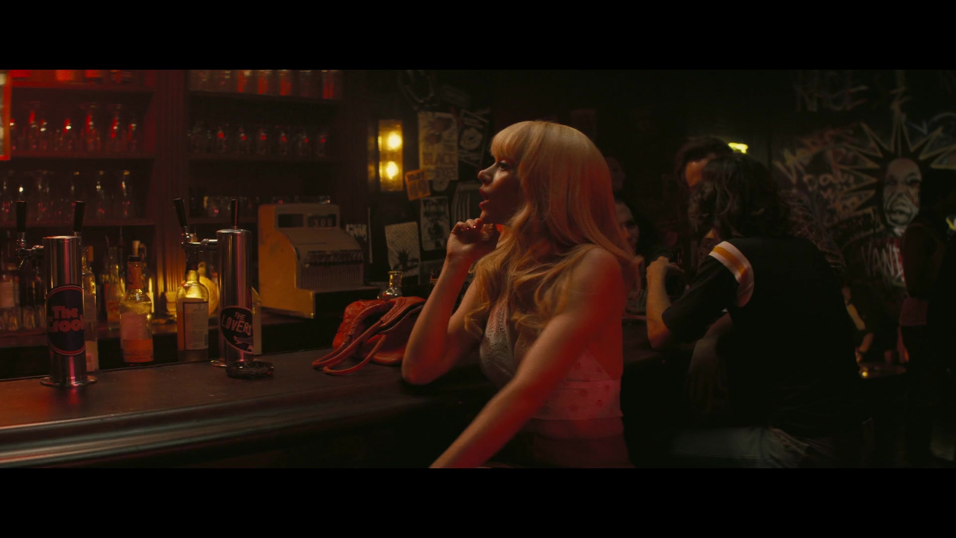 Angelyne_S01E01_Dream_Machine_1080p_ERW_001048.jpg