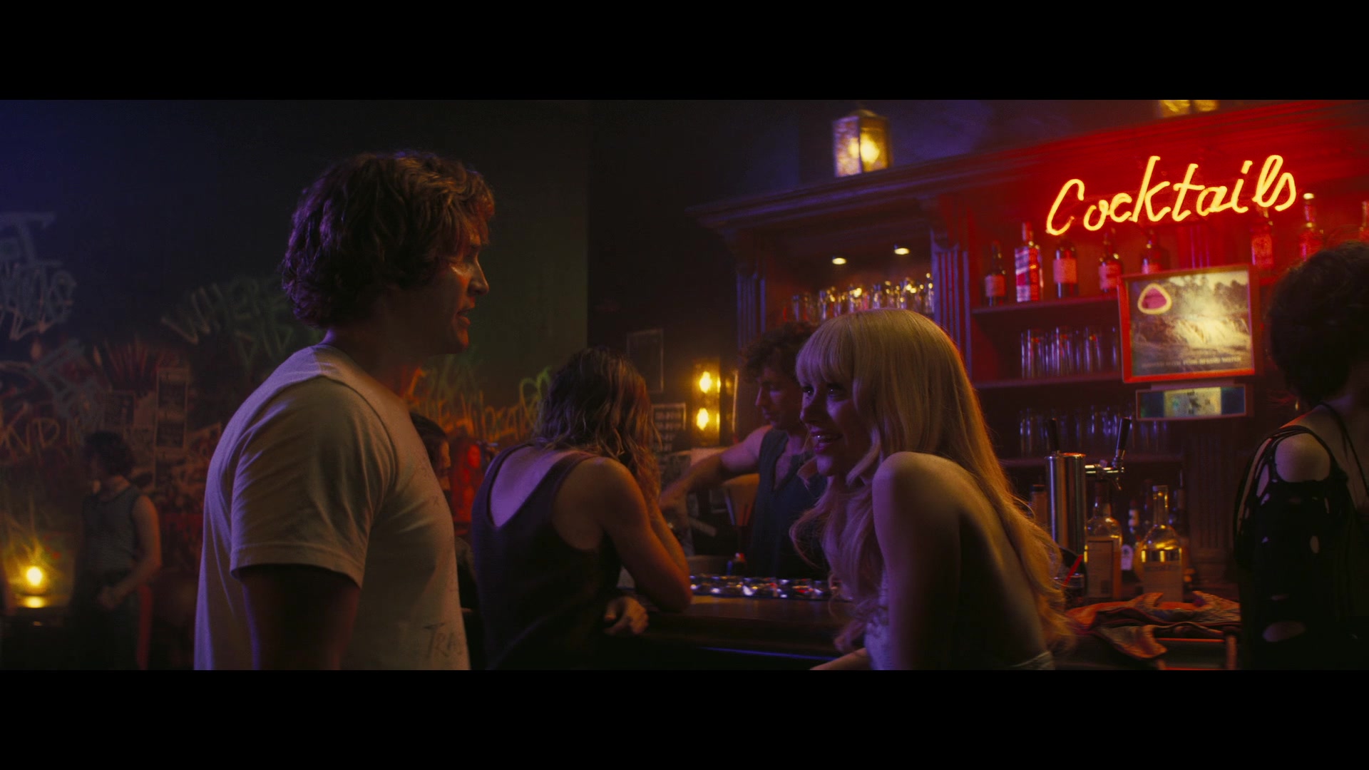 Angelyne_S01E01_Dream_Machine_1080p_ERW_001250.jpg