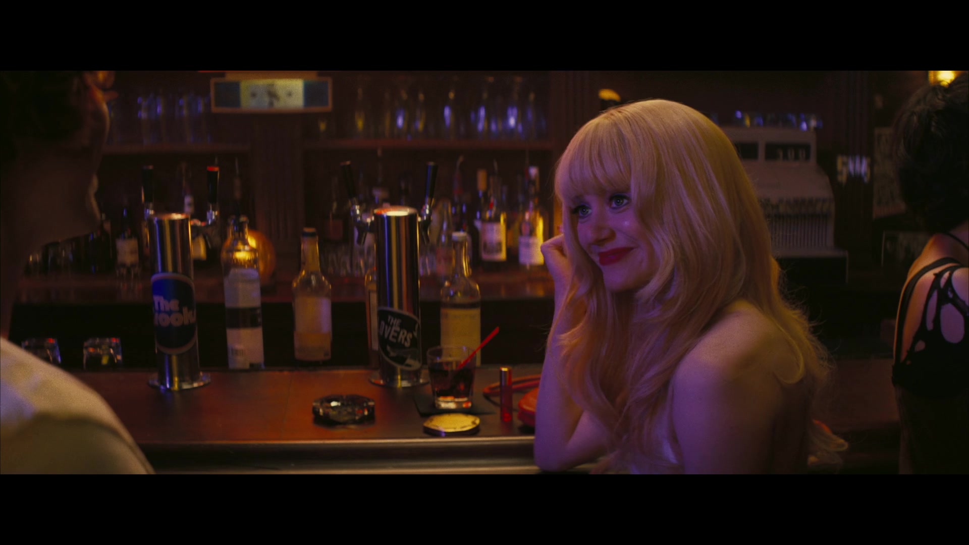Angelyne_S01E01_Dream_Machine_1080p_ERW_001257.jpg