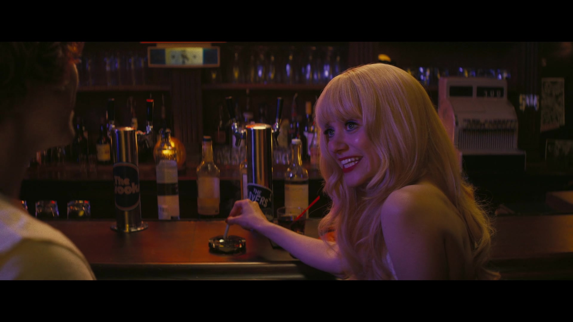 Angelyne_S01E01_Dream_Machine_1080p_ERW_001284.jpg