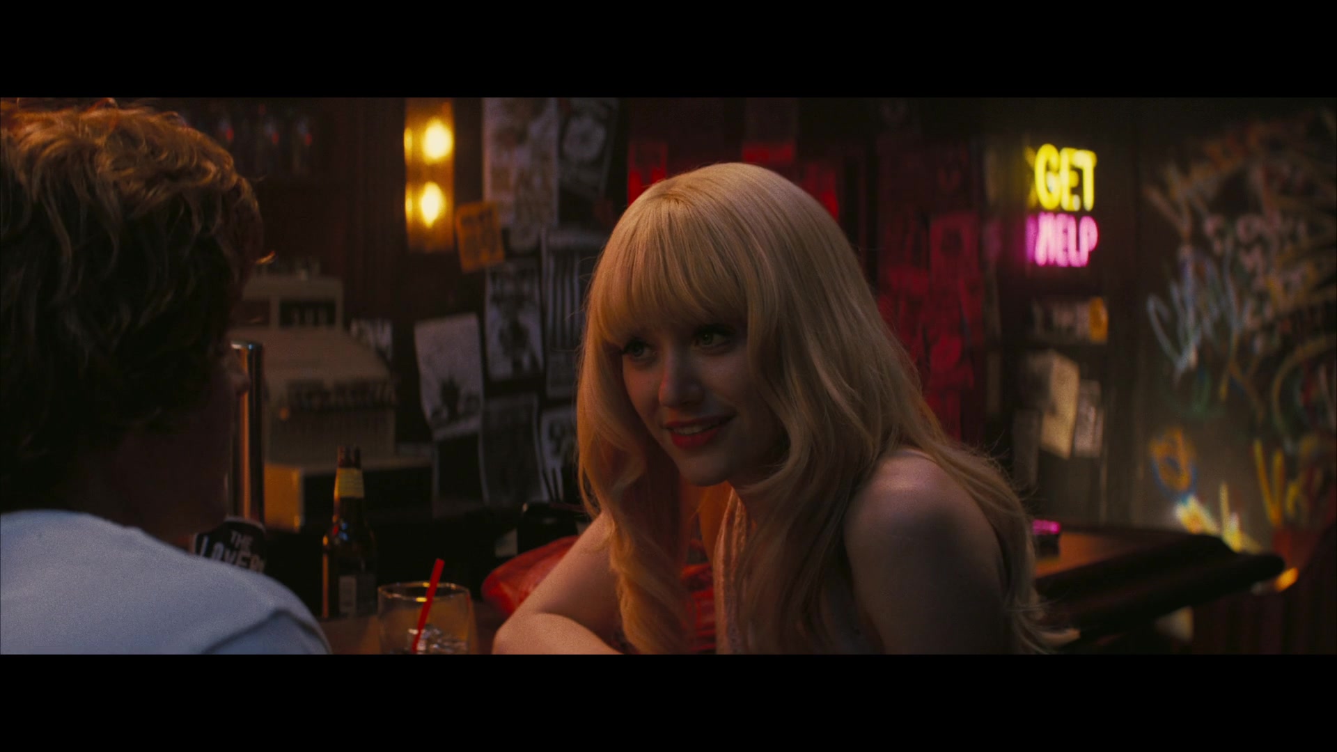 Angelyne_S01E01_Dream_Machine_1080p_ERW_001412.jpg