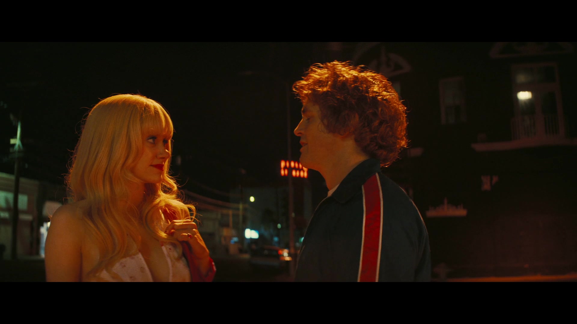 Angelyne_S01E01_Dream_Machine_1080p_ERW_001650.jpg