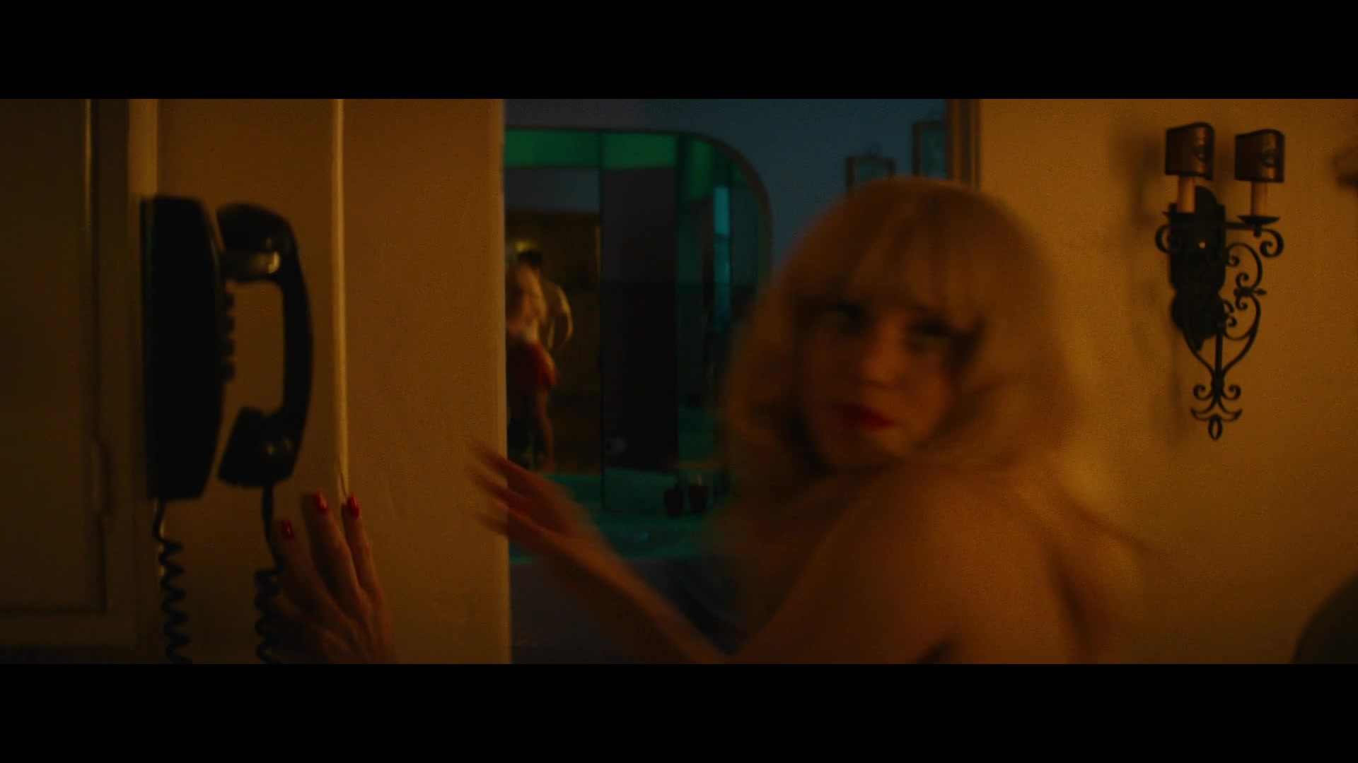 Angelyne_S01E01_Dream_Machine_1080p_ERW_001823.jpg
