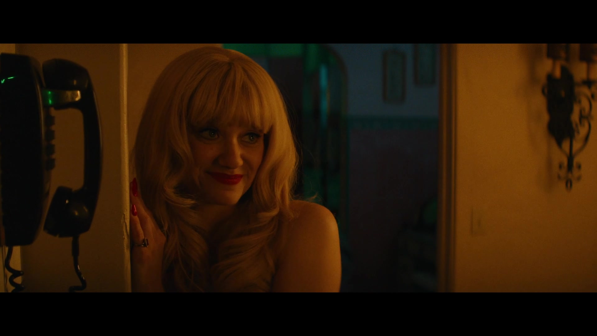 Angelyne_S01E01_Dream_Machine_1080p_ERW_001851.jpg