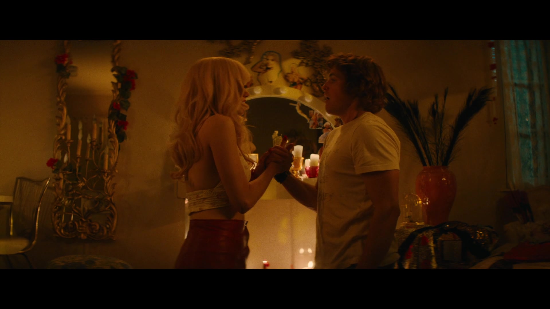Angelyne_S01E01_Dream_Machine_1080p_ERW_002139.jpg