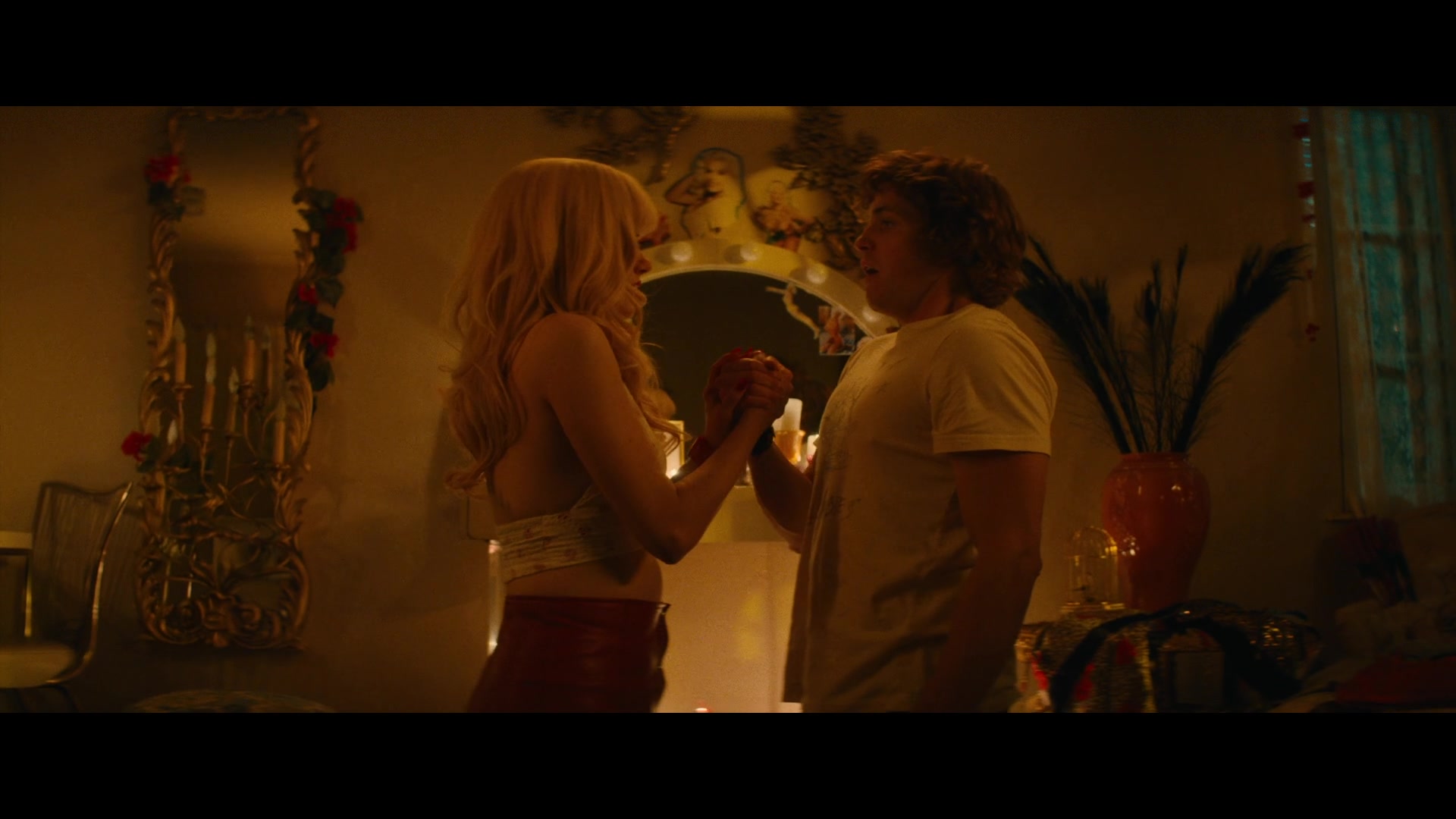 Angelyne_S01E01_Dream_Machine_1080p_ERW_002141.jpg