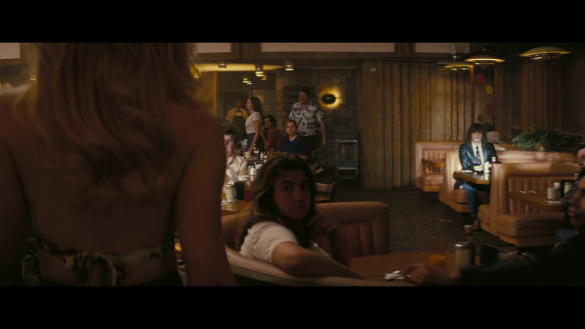 Angelyne_S01E01_Dream_Machine_1080p_ERW_002476.jpg