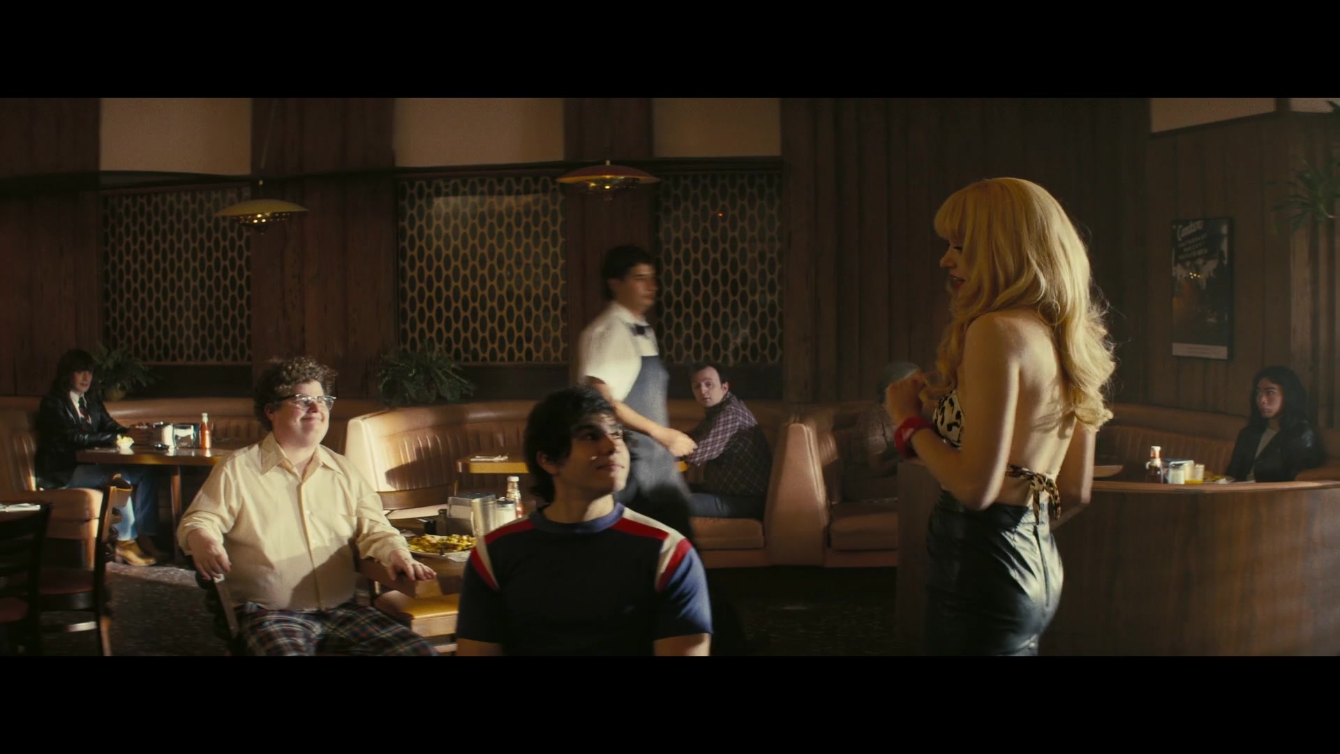 Angelyne_S01E01_Dream_Machine_1080p_ERW_002718.jpg