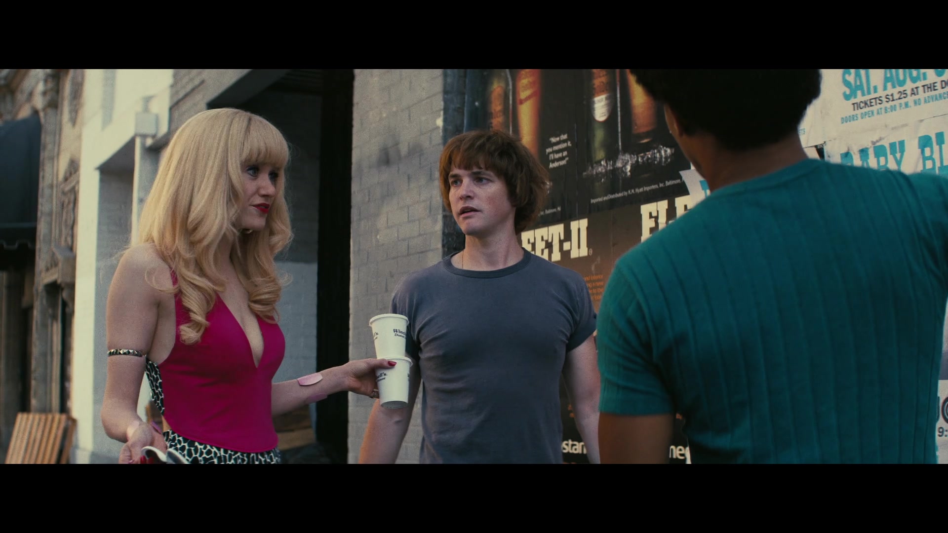 Angelyne_S01E01_Dream_Machine_1080p_ERW_003311.jpg