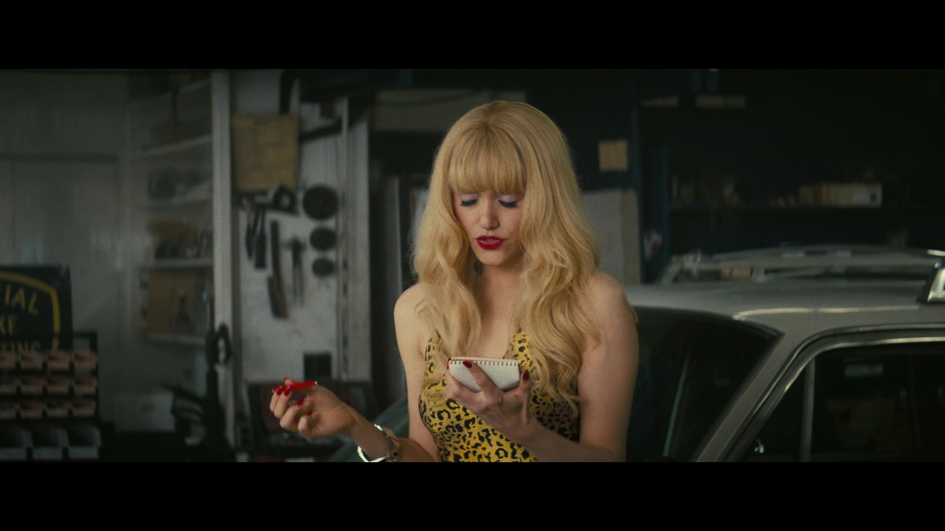 Angelyne_S01E01_Dream_Machine_1080p_ERW_003497.jpg