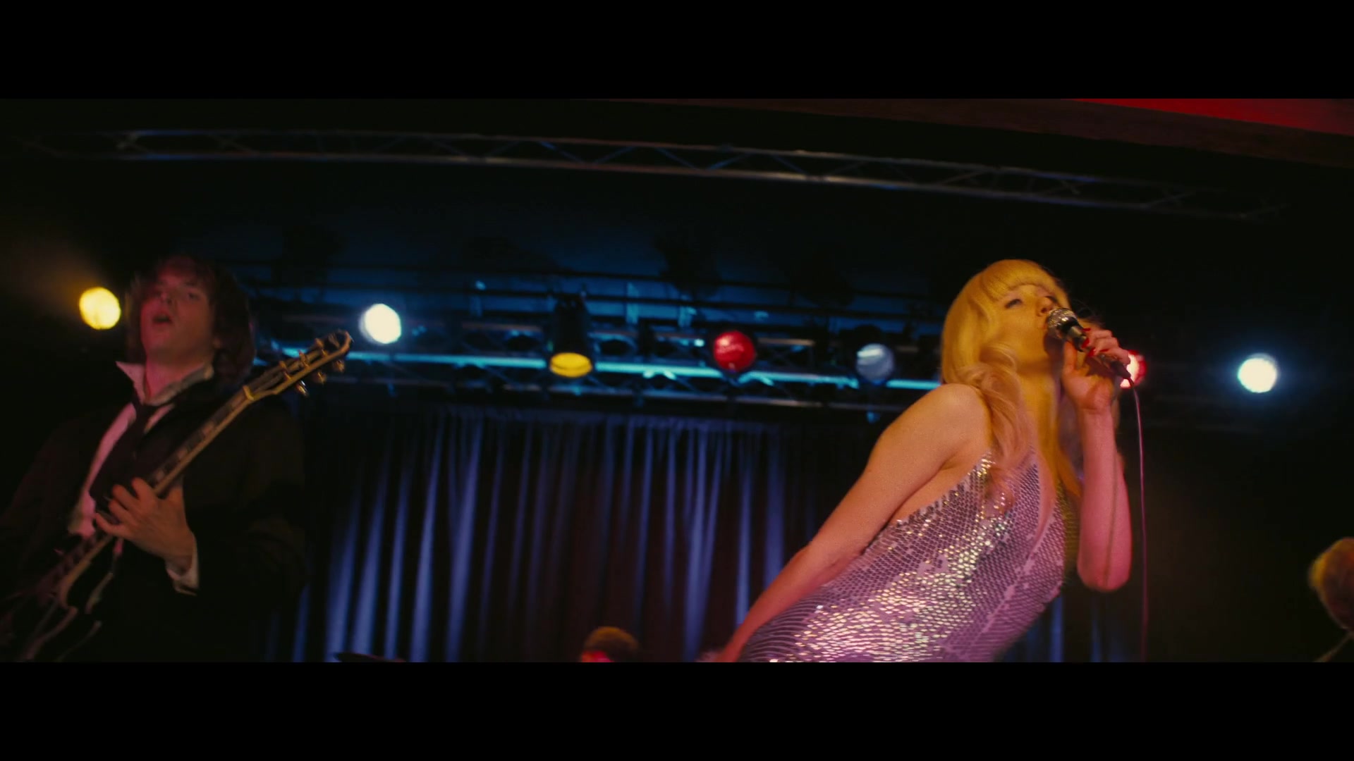 Angelyne_S01E01_Dream_Machine_1080p_ERW_003726.jpg