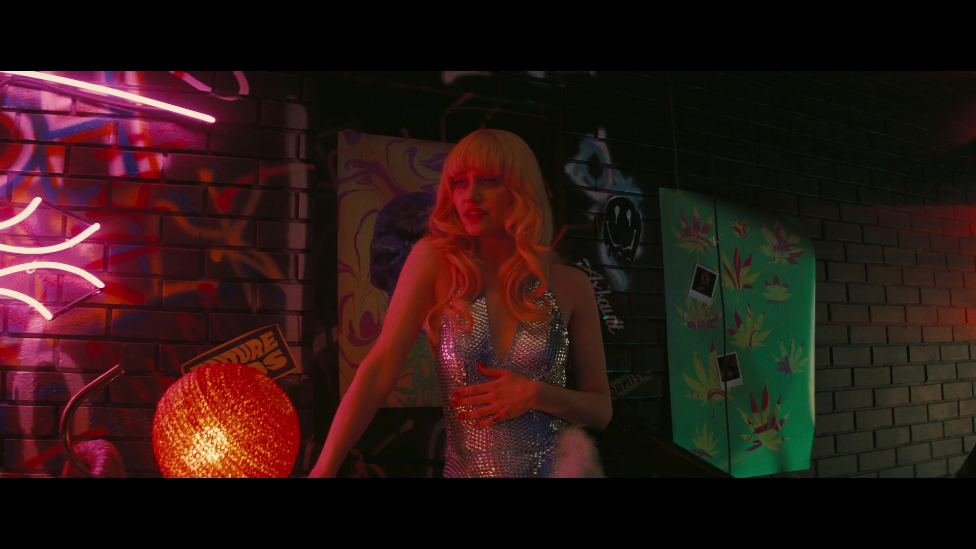 Angelyne_S01E01_Dream_Machine_1080p_ERW_003909.jpg