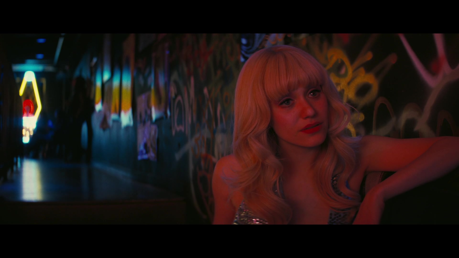 Angelyne_S01E01_Dream_Machine_1080p_ERW_003979.jpg
