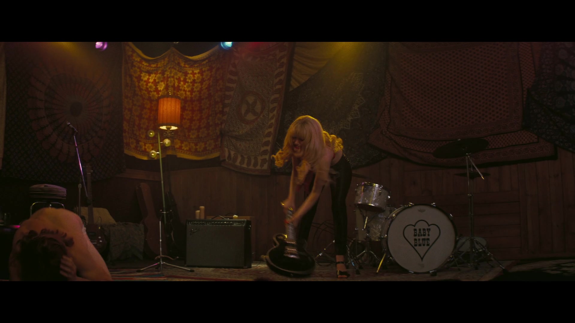 Angelyne_S01E01_Dream_Machine_1080p_ERW_005845.jpg
