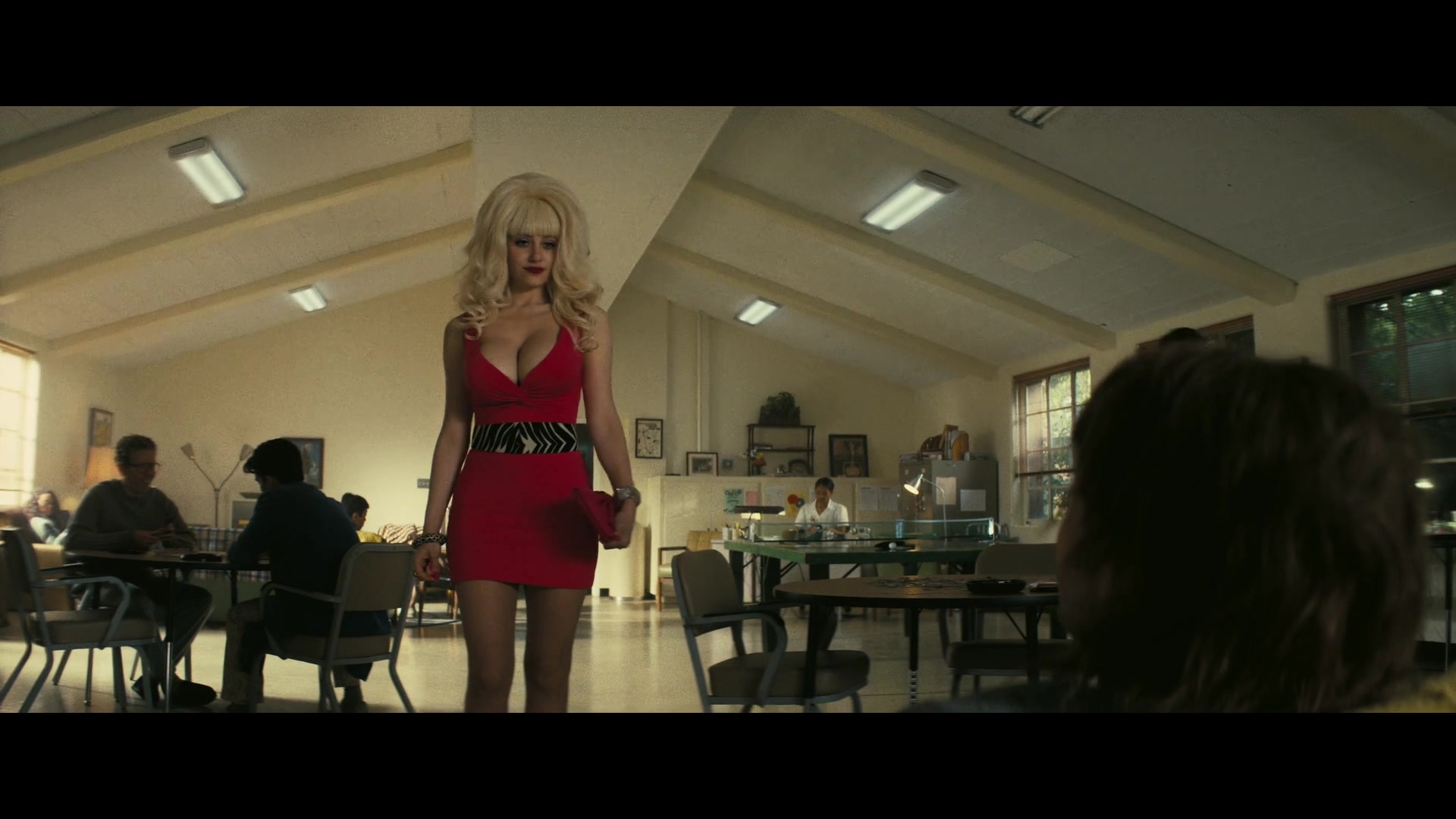 Angelyne_S01E01_Dream_Machine_1080p_ERW_006282.jpg