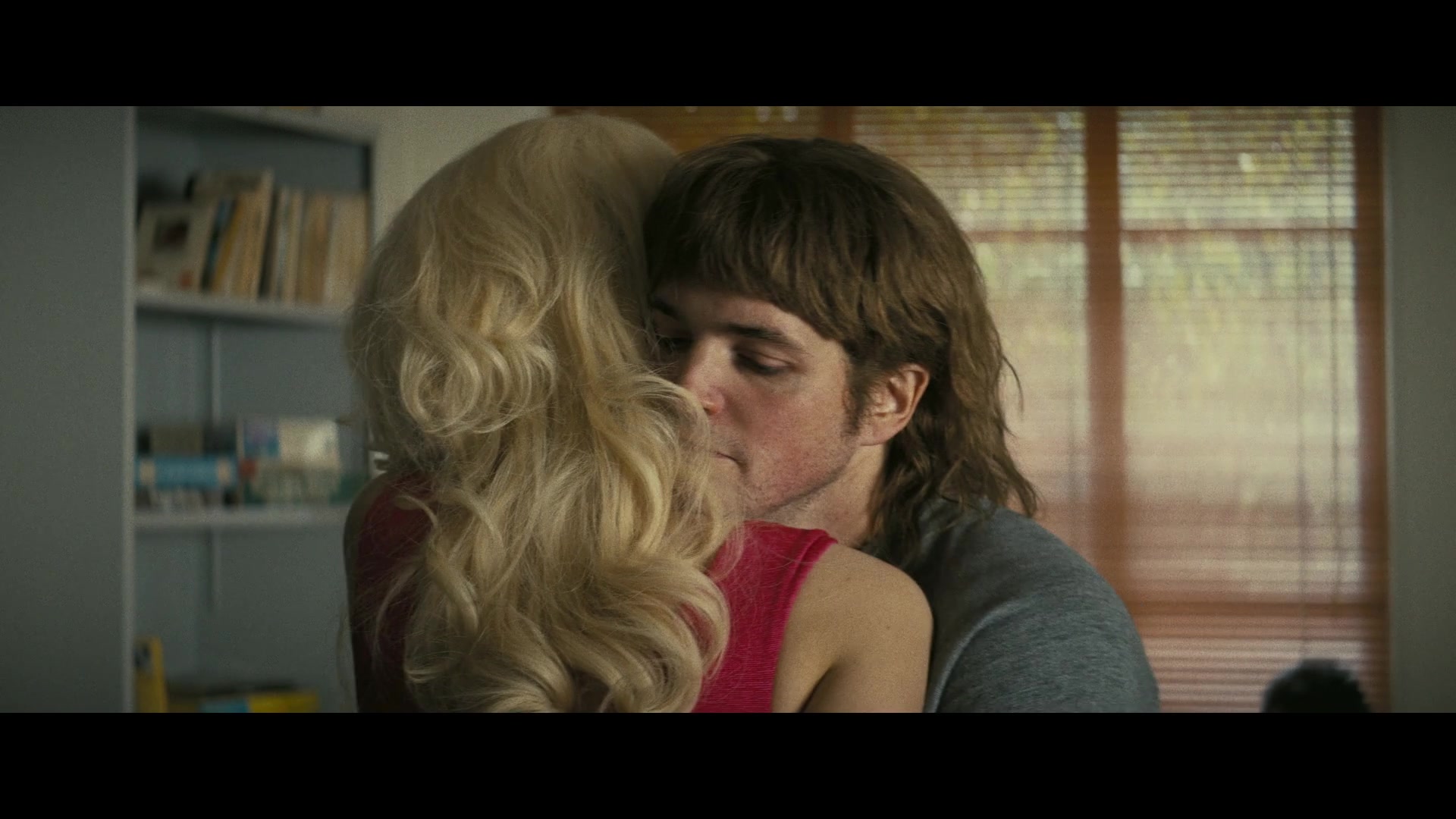 Angelyne_S01E01_Dream_Machine_1080p_ERW_006618.jpg