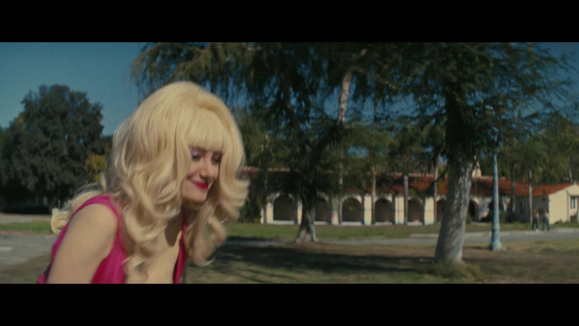 Angelyne_S01E01_Dream_Machine_1080p_ERW_006764.jpg