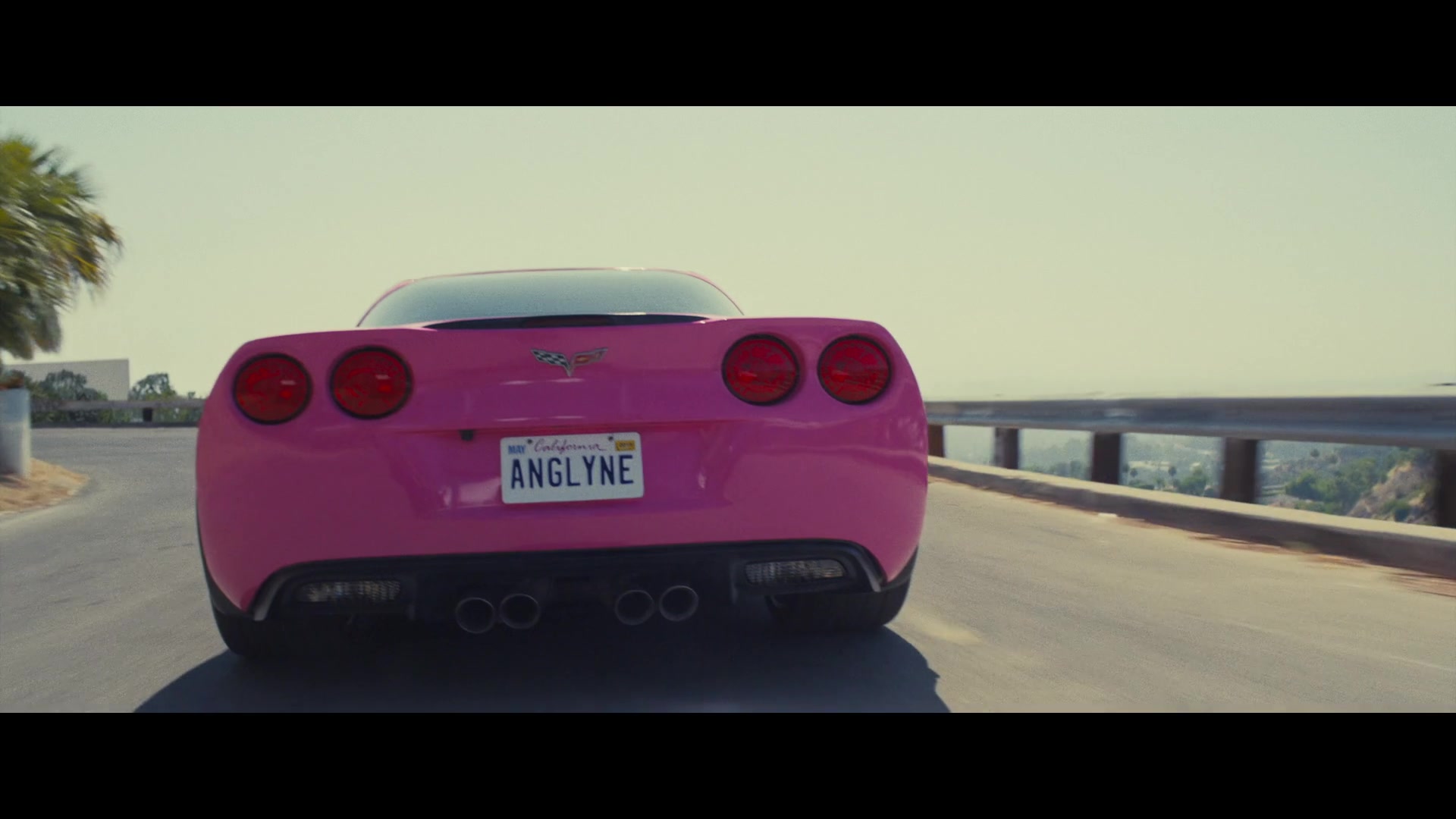 Angelyne_S01E02_Gods_and_Fairies_1080p_ERW_000041.jpg