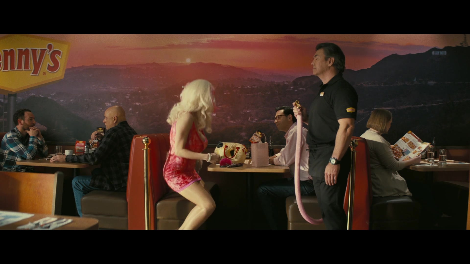Angelyne_S01E02_Gods_and_Fairies_1080p_ERW_000146.jpg