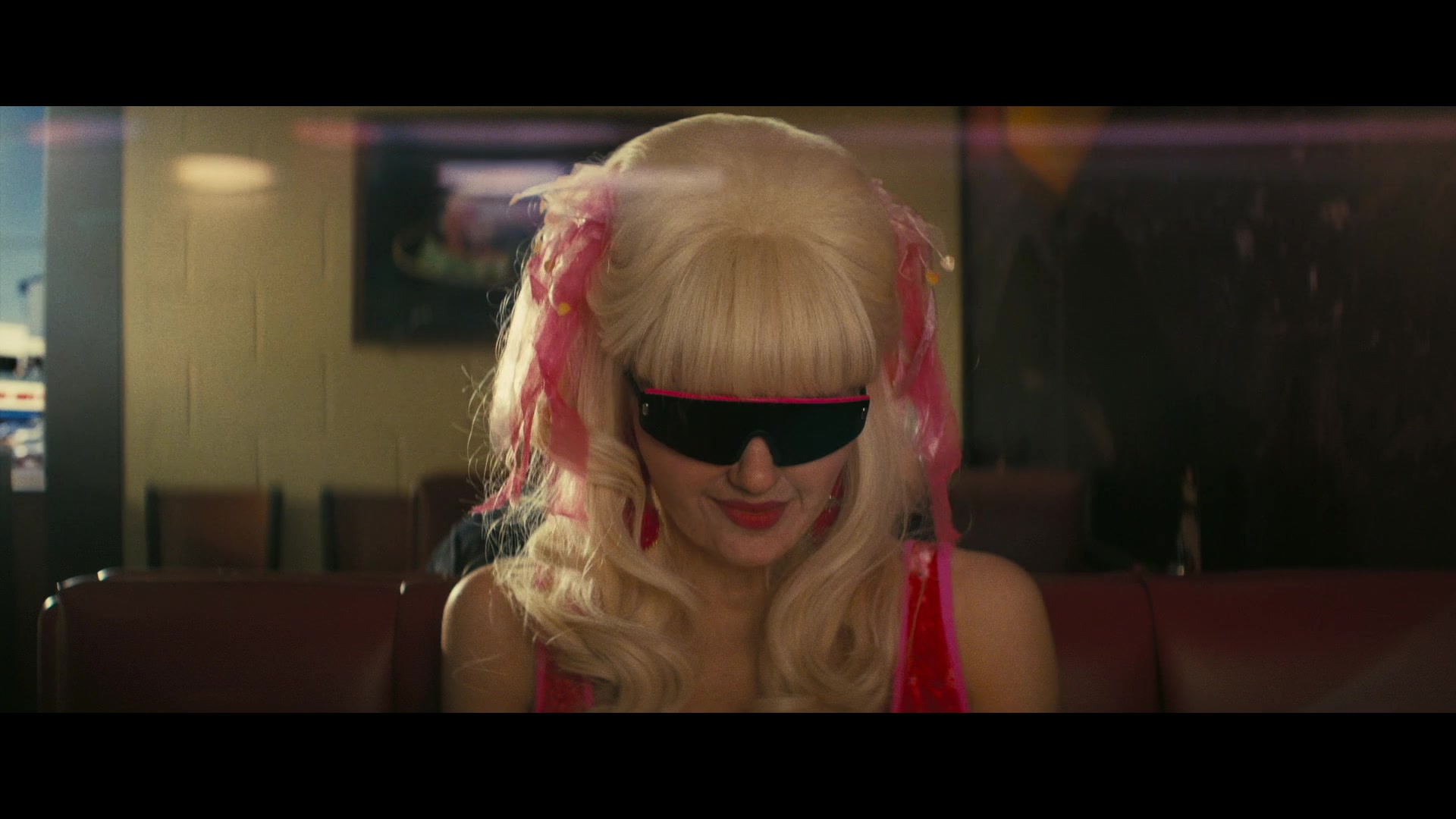 Angelyne_S01E02_Gods_and_Fairies_1080p_ERW_000154.jpg