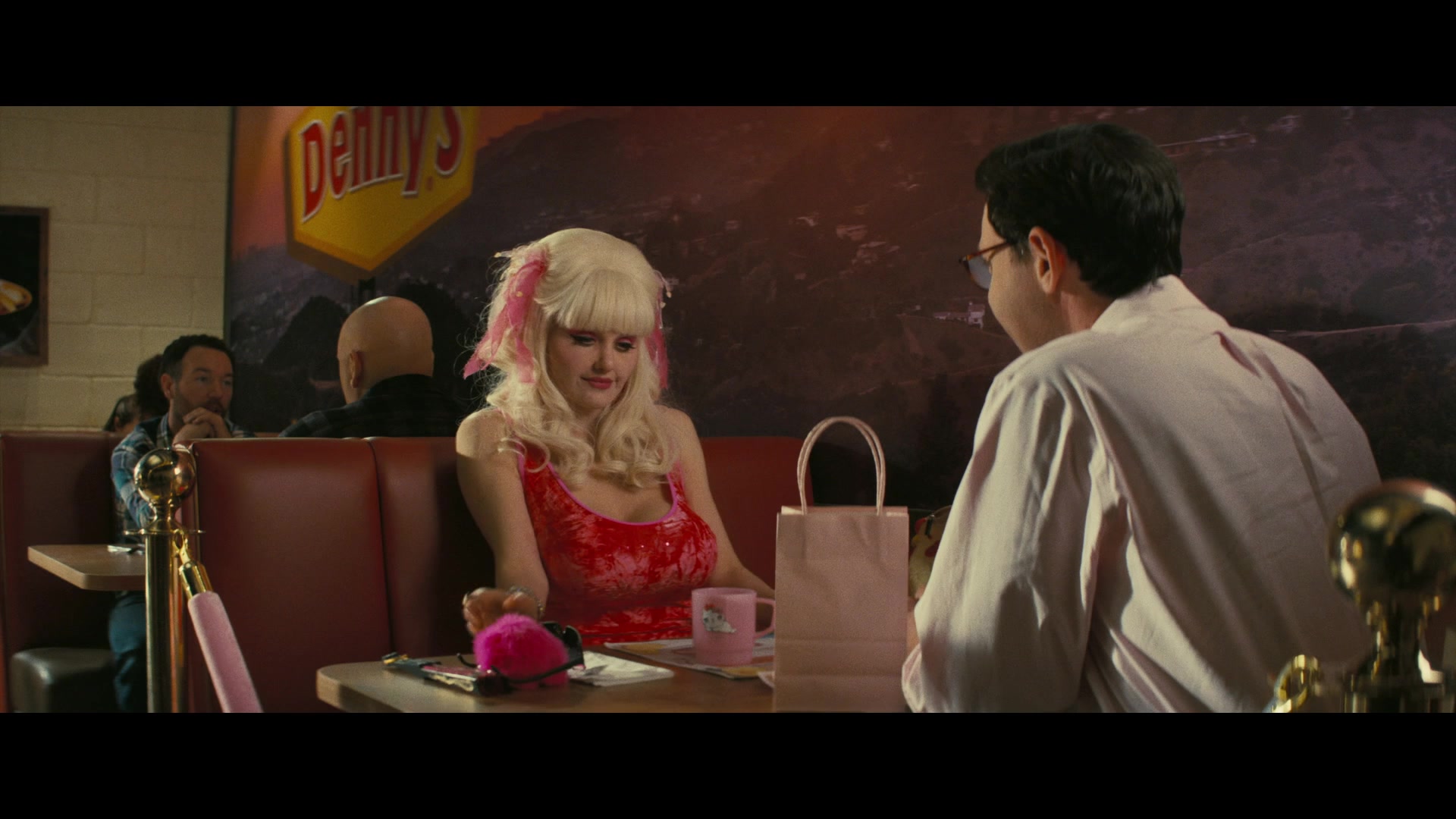 Angelyne_S01E02_Gods_and_Fairies_1080p_ERW_000192.jpg