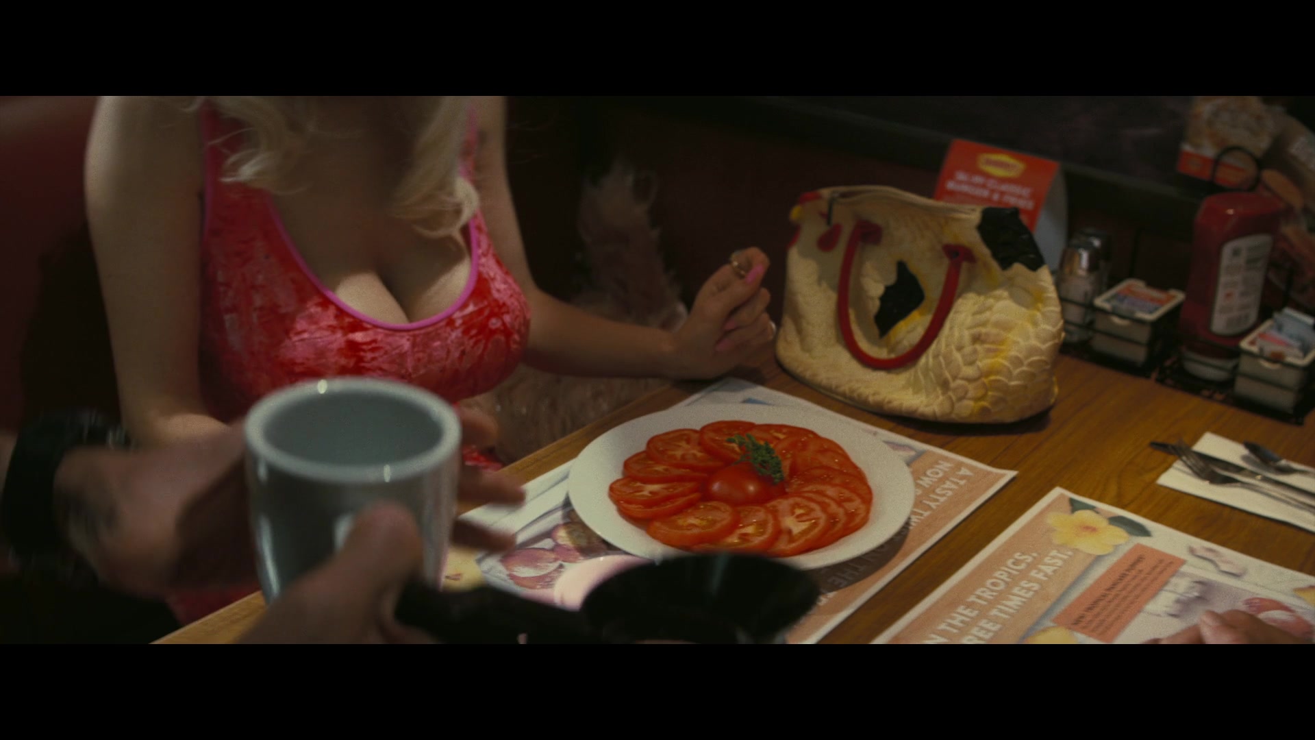 Angelyne_S01E02_Gods_and_Fairies_1080p_ERW_000234.jpg