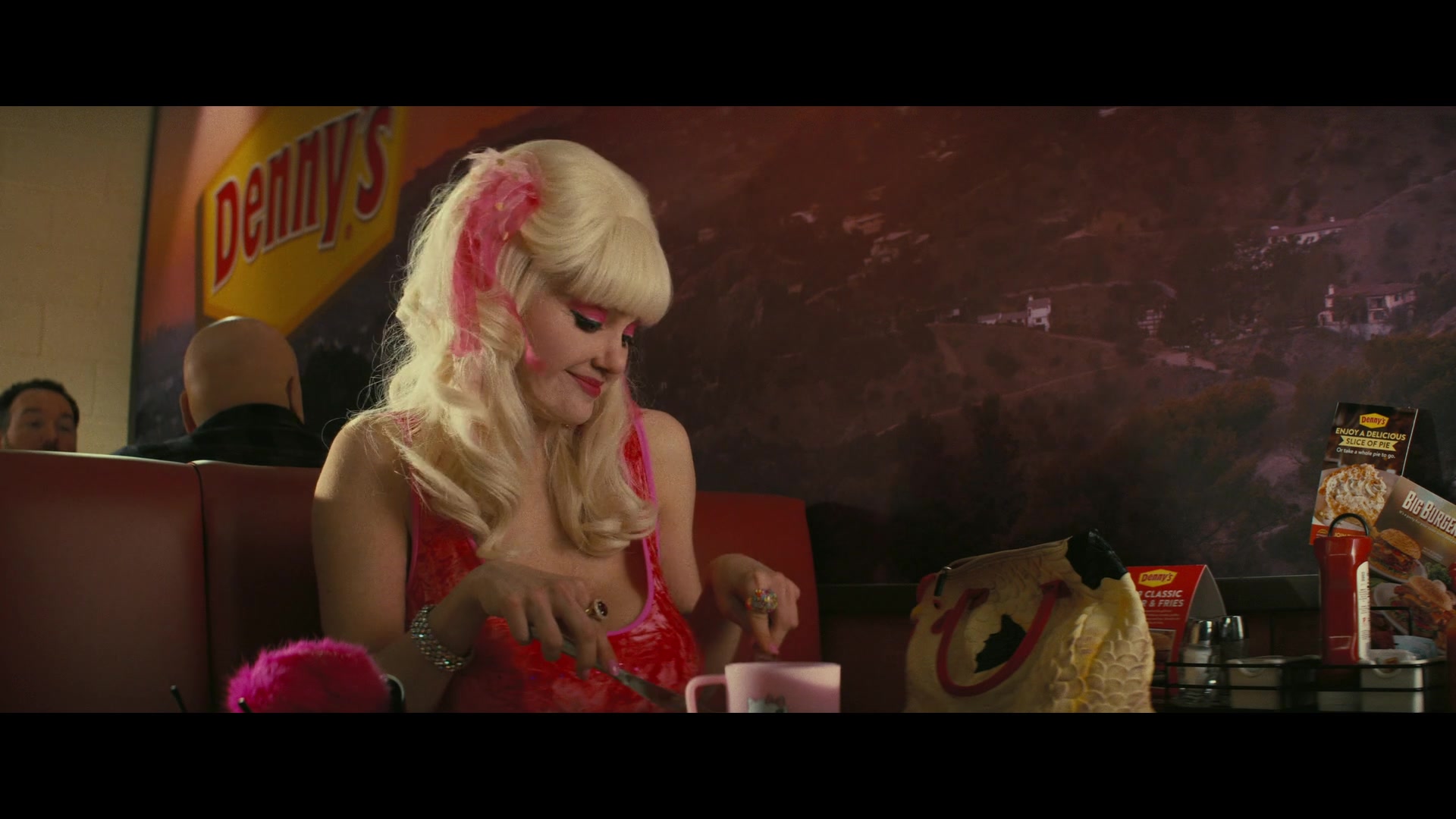 Angelyne_S01E02_Gods_and_Fairies_1080p_ERW_000336.jpg
