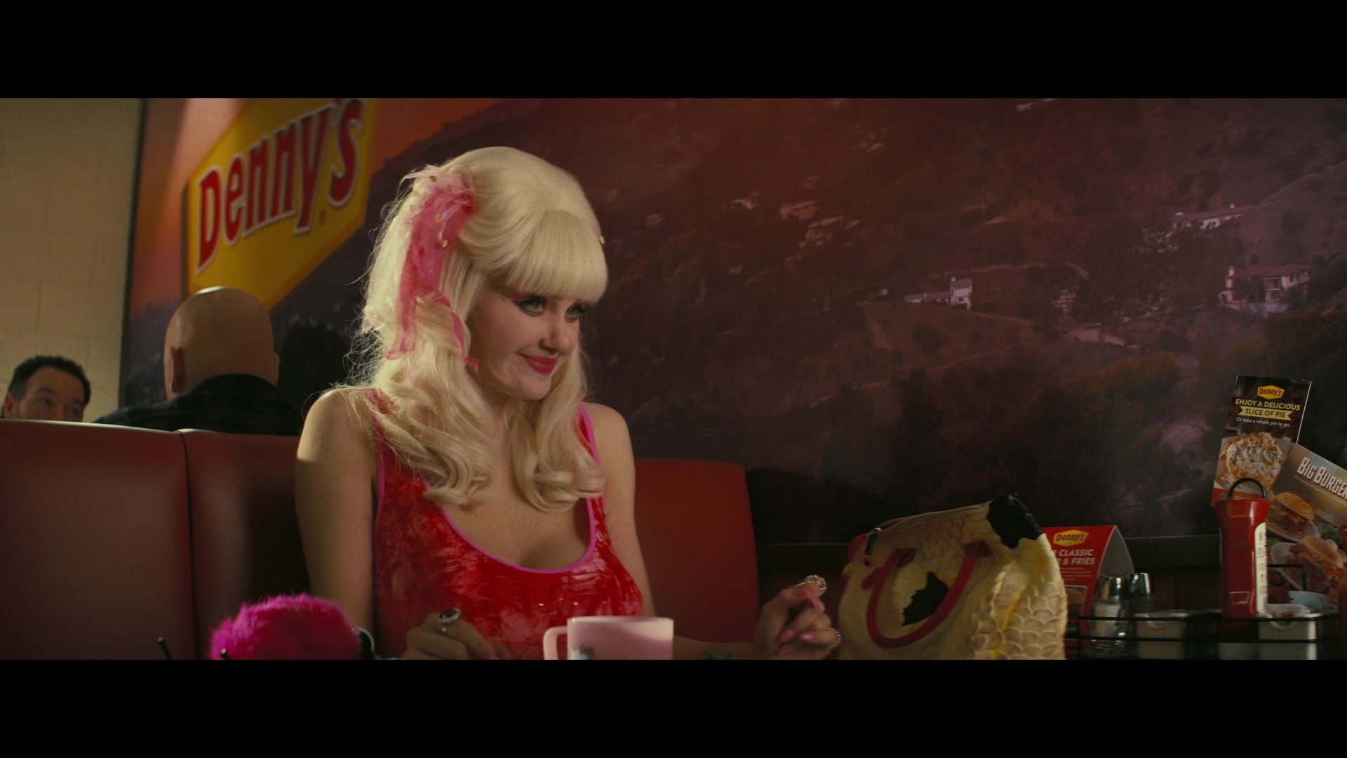 Angelyne_S01E02_Gods_and_Fairies_1080p_ERW_000357.jpg