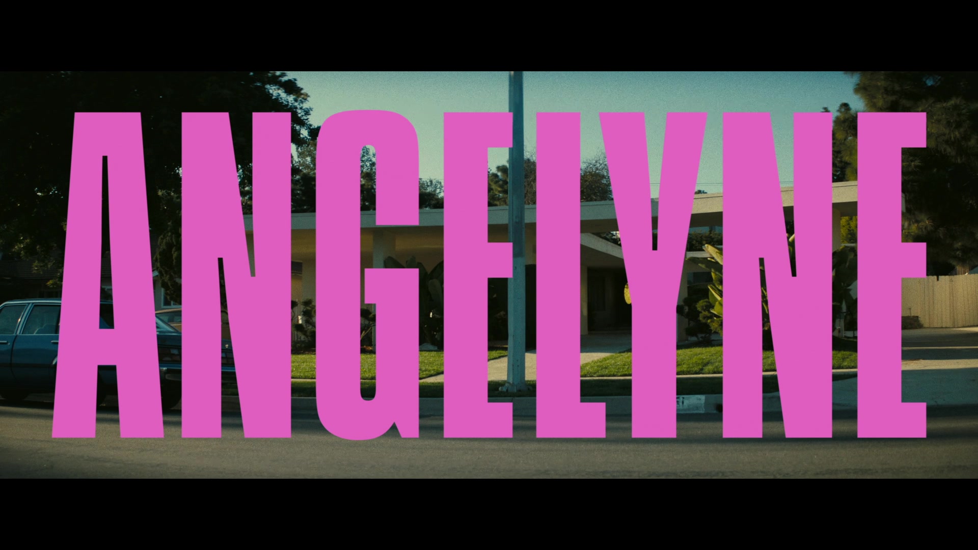 Angelyne_S01E02_Gods_and_Fairies_1080p_ERW_000441.jpg