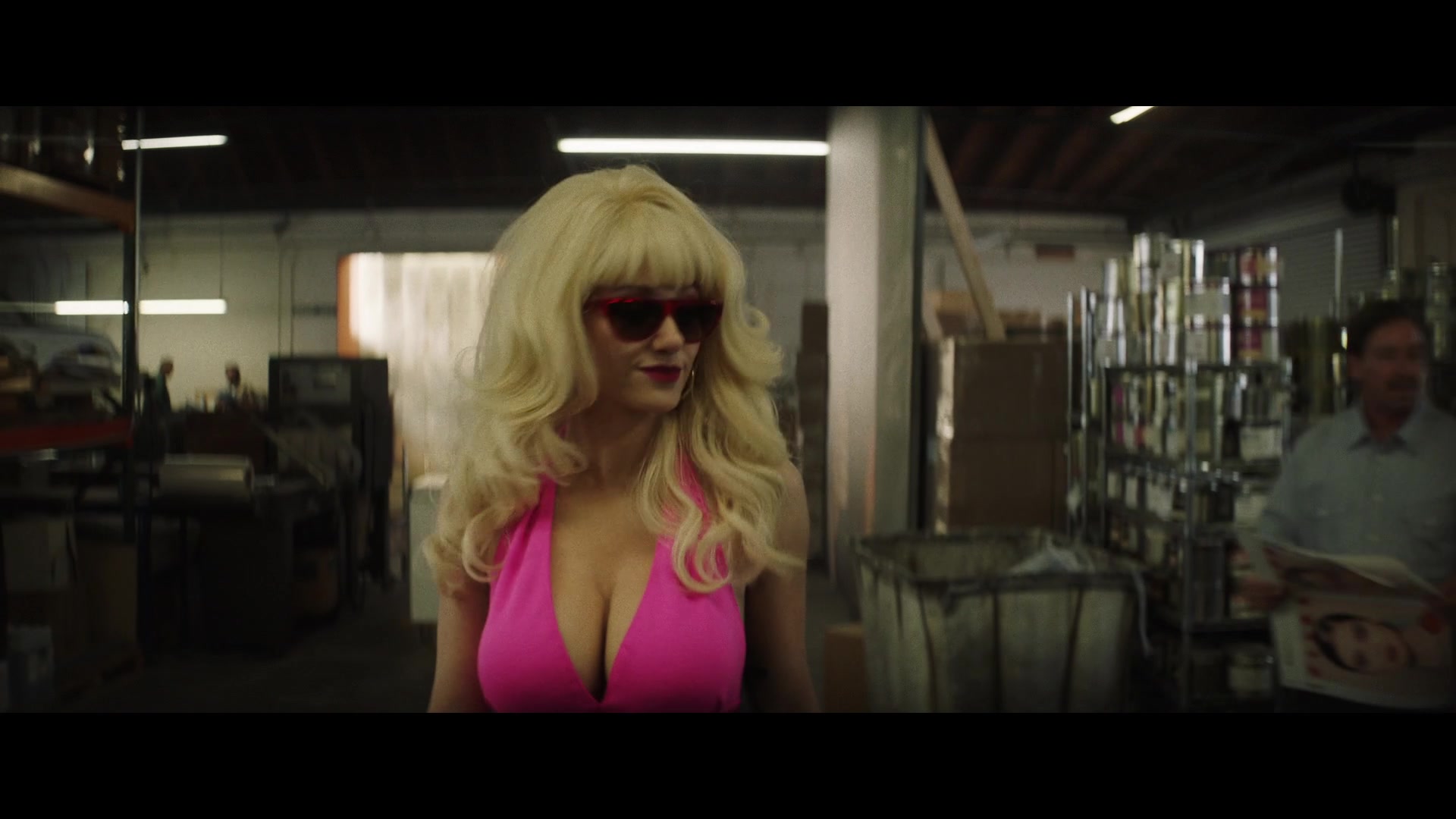 Angelyne_S01E02_Gods_and_Fairies_1080p_ERW_000826.jpg