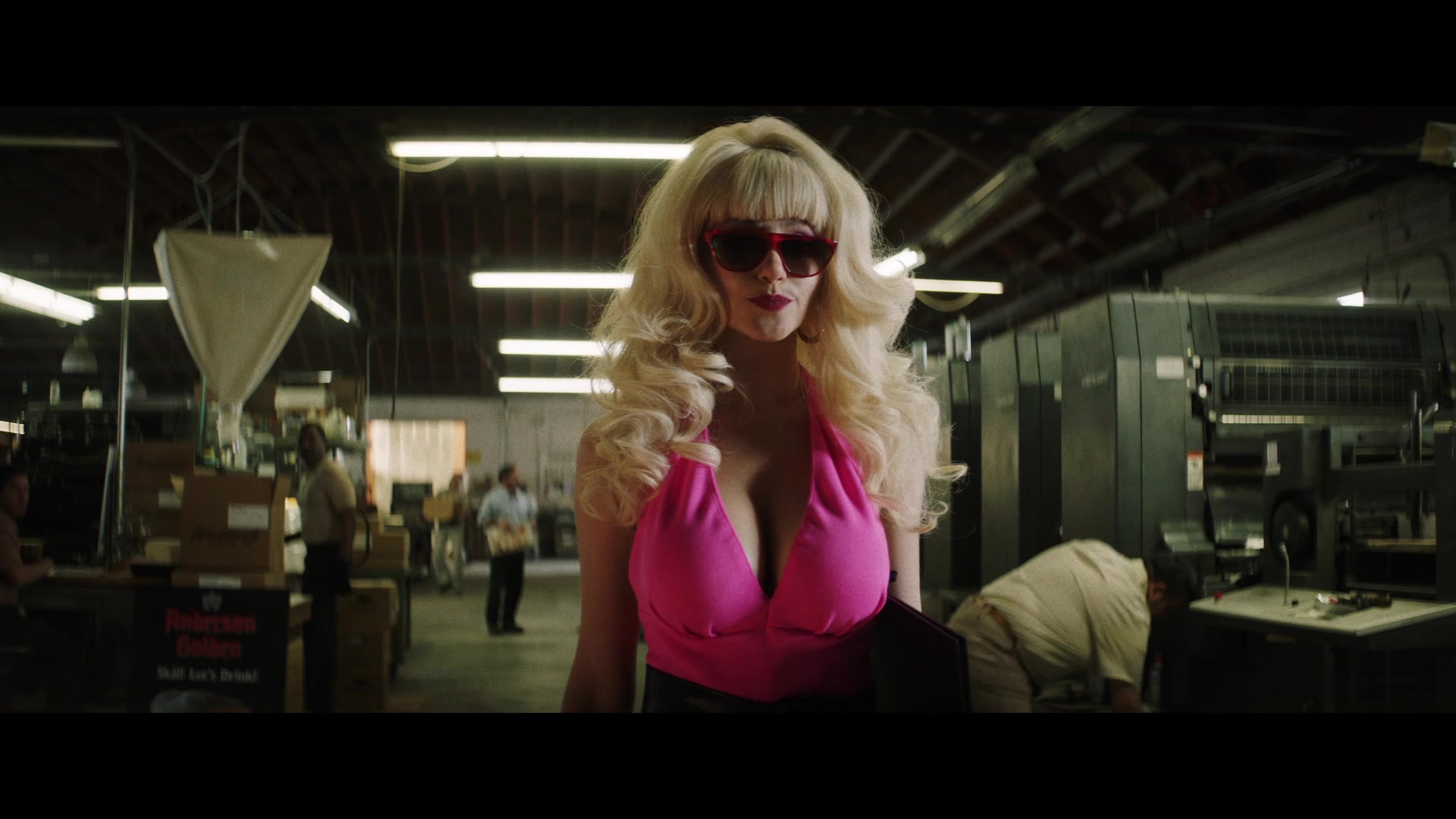Angelyne_S01E02_Gods_and_Fairies_1080p_ERW_000855.jpg