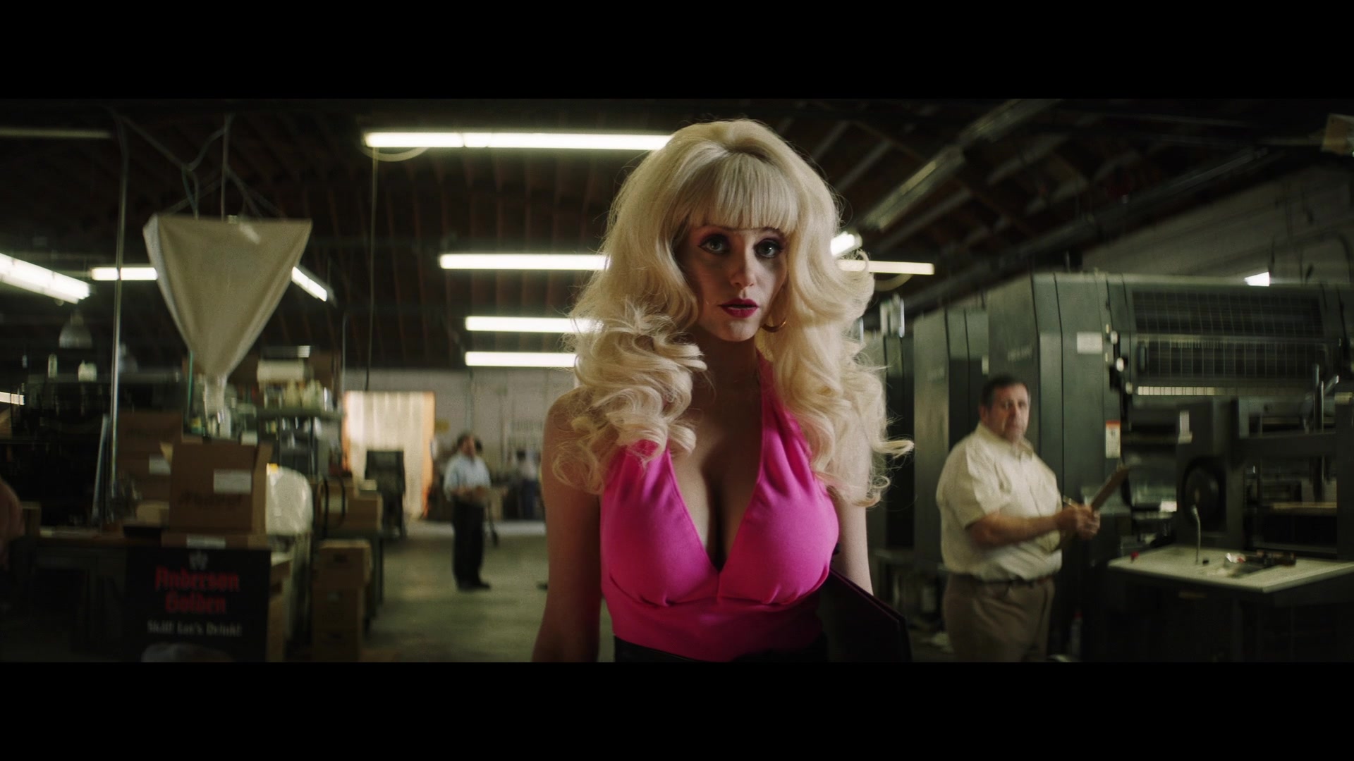 Angelyne_S01E02_Gods_and_Fairies_1080p_ERW_000894.jpg
