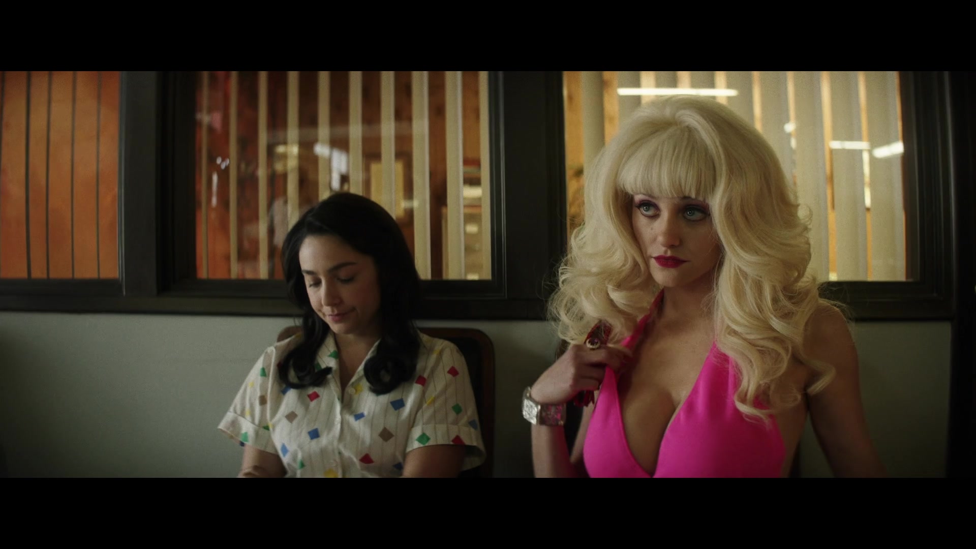 Angelyne_S01E02_Gods_and_Fairies_1080p_ERW_000944.jpg
