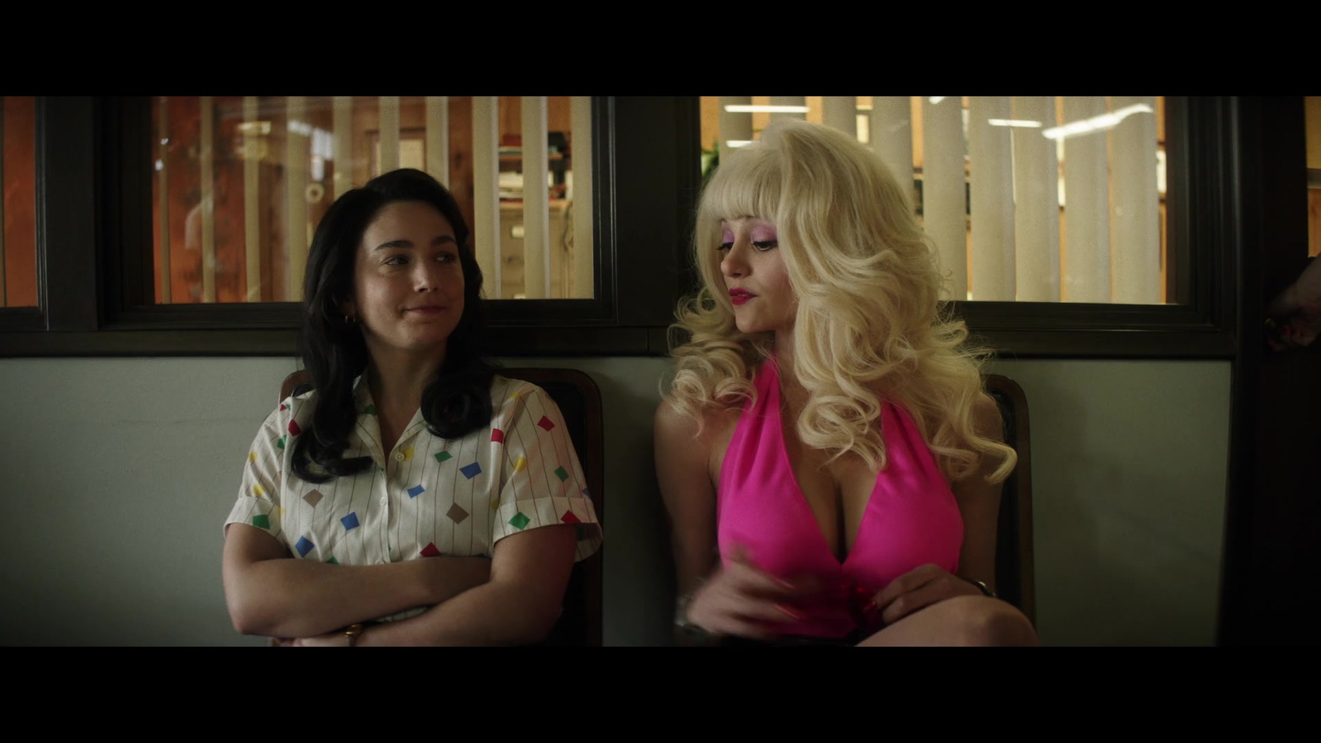 Angelyne_S01E02_Gods_and_Fairies_1080p_ERW_001040.jpg