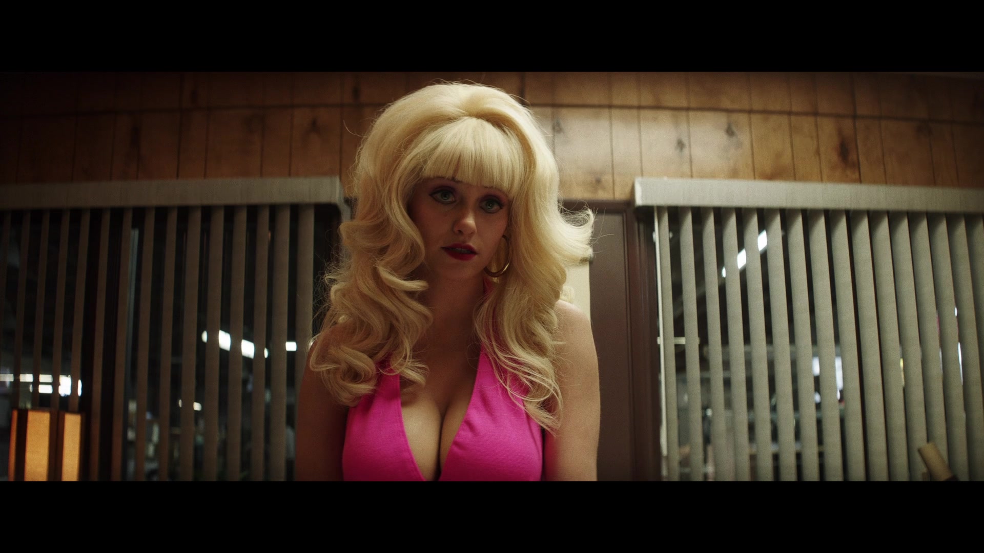 Angelyne_S01E02_Gods_and_Fairies_1080p_ERW_001079.jpg