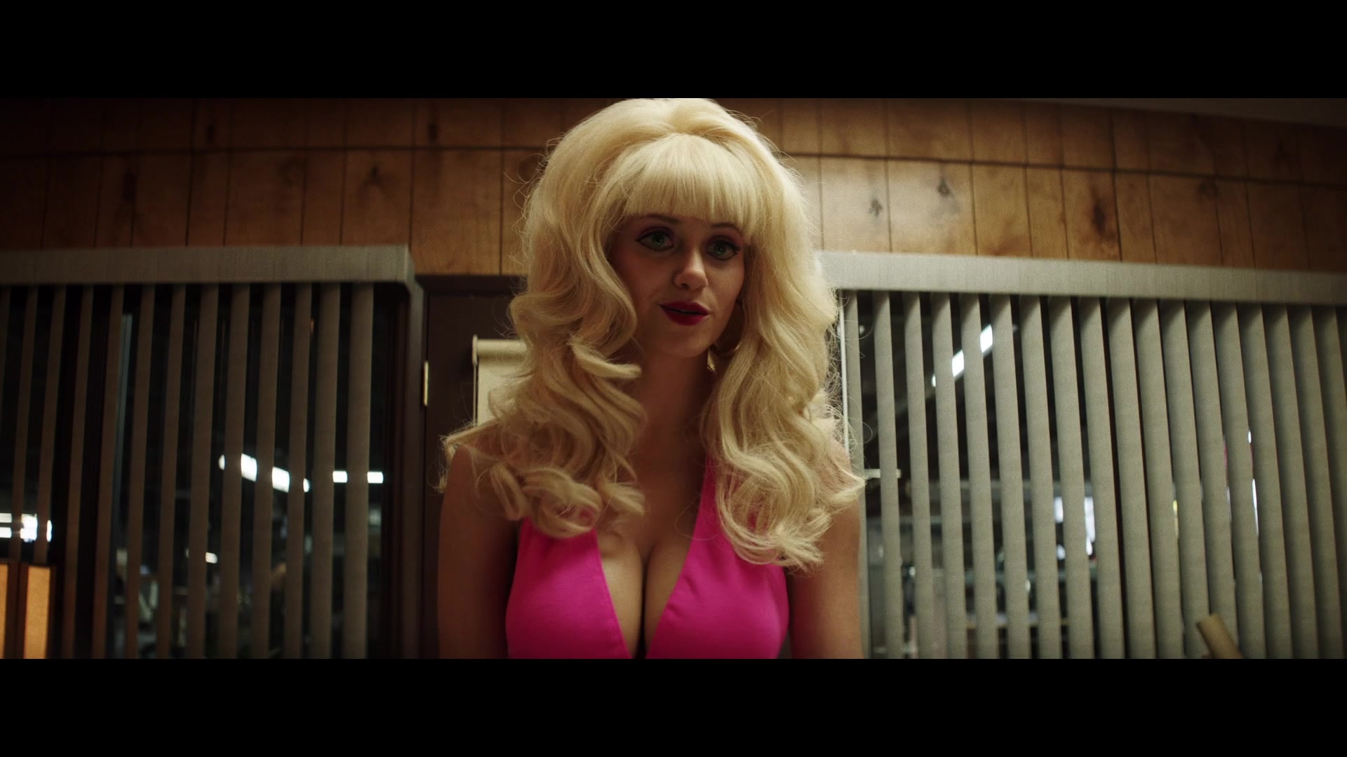 Angelyne_S01E02_Gods_and_Fairies_1080p_ERW_001165.jpg