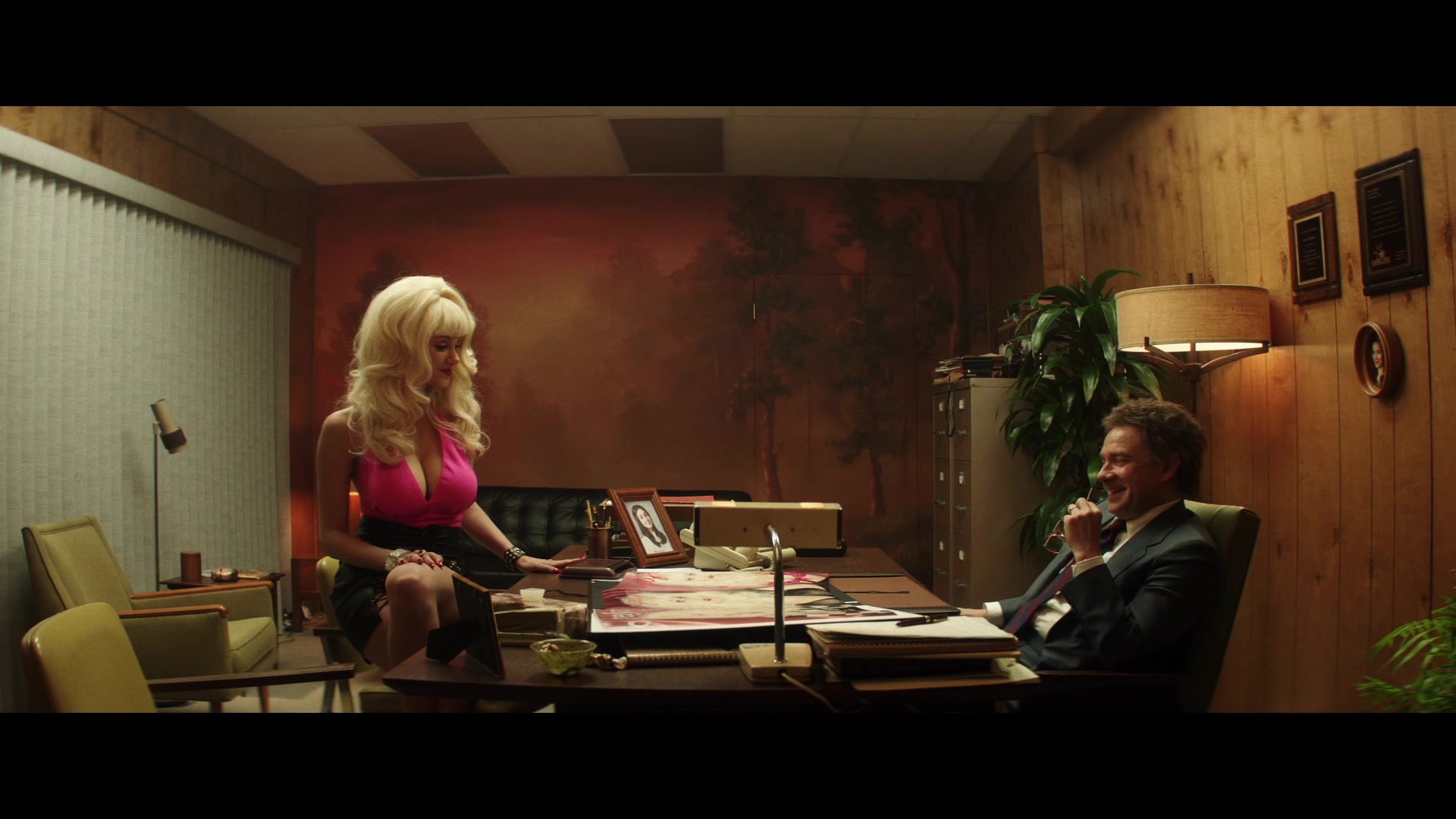 Angelyne_S01E02_Gods_and_Fairies_1080p_ERW_001180.jpg