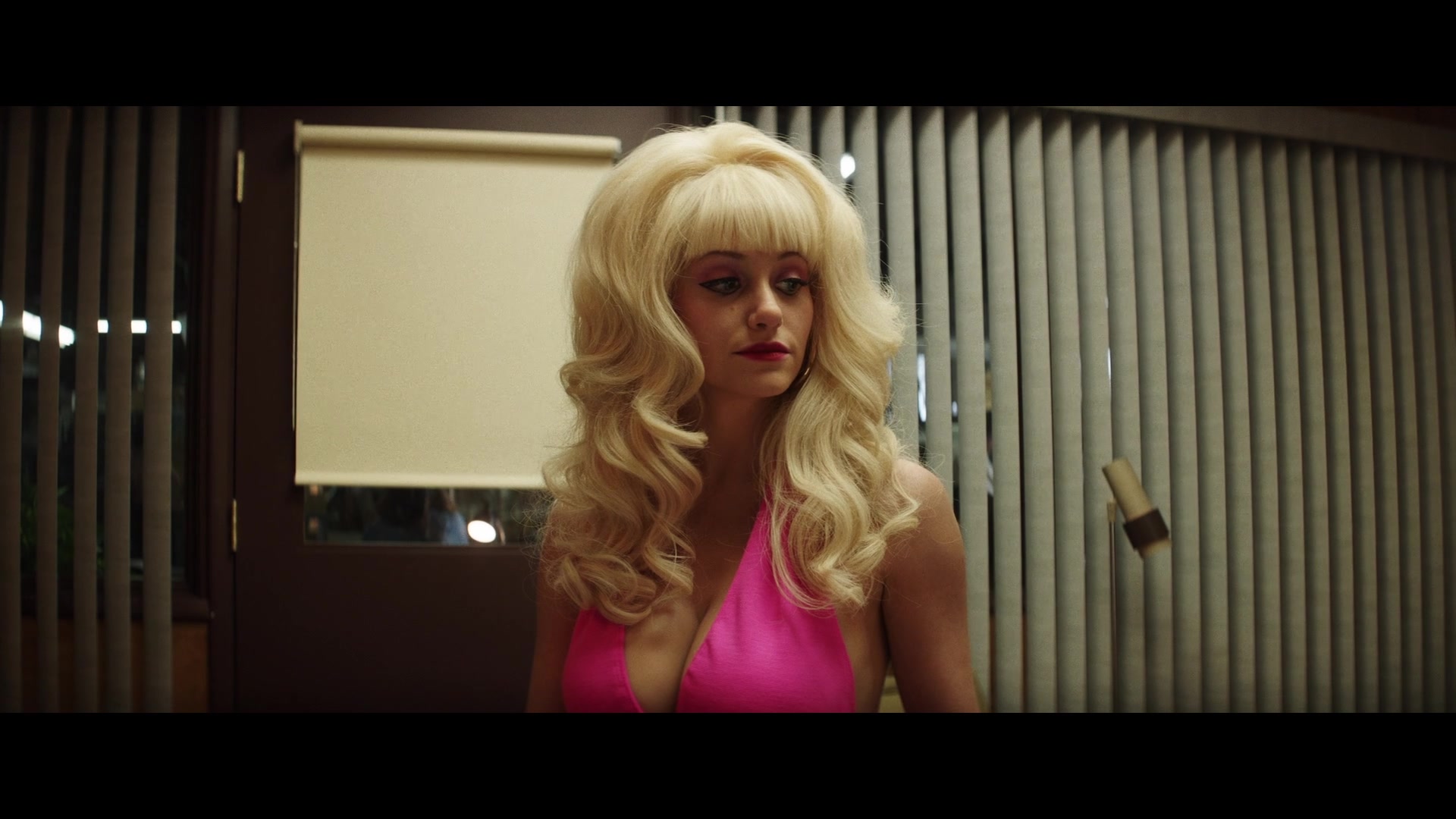Angelyne_S01E02_Gods_and_Fairies_1080p_ERW_001217.jpg