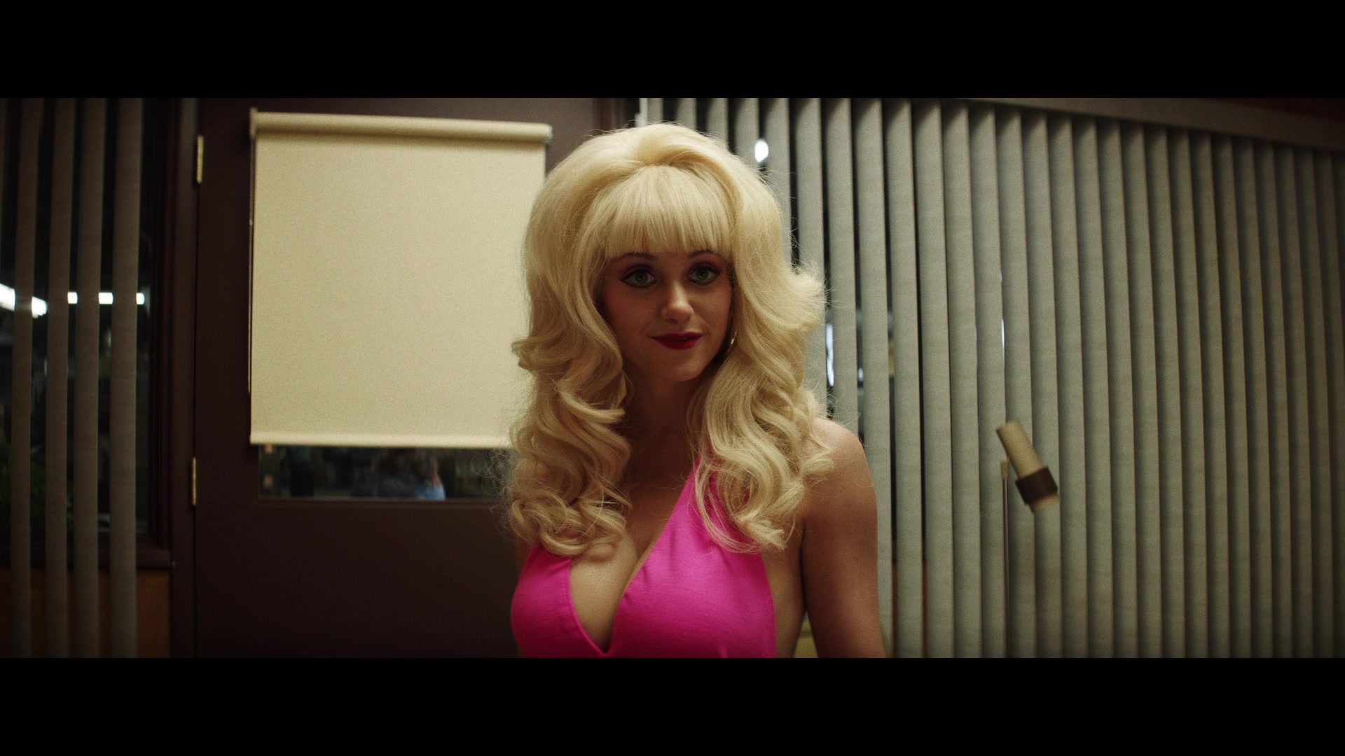 Angelyne_S01E02_Gods_and_Fairies_1080p_ERW_001273.jpg