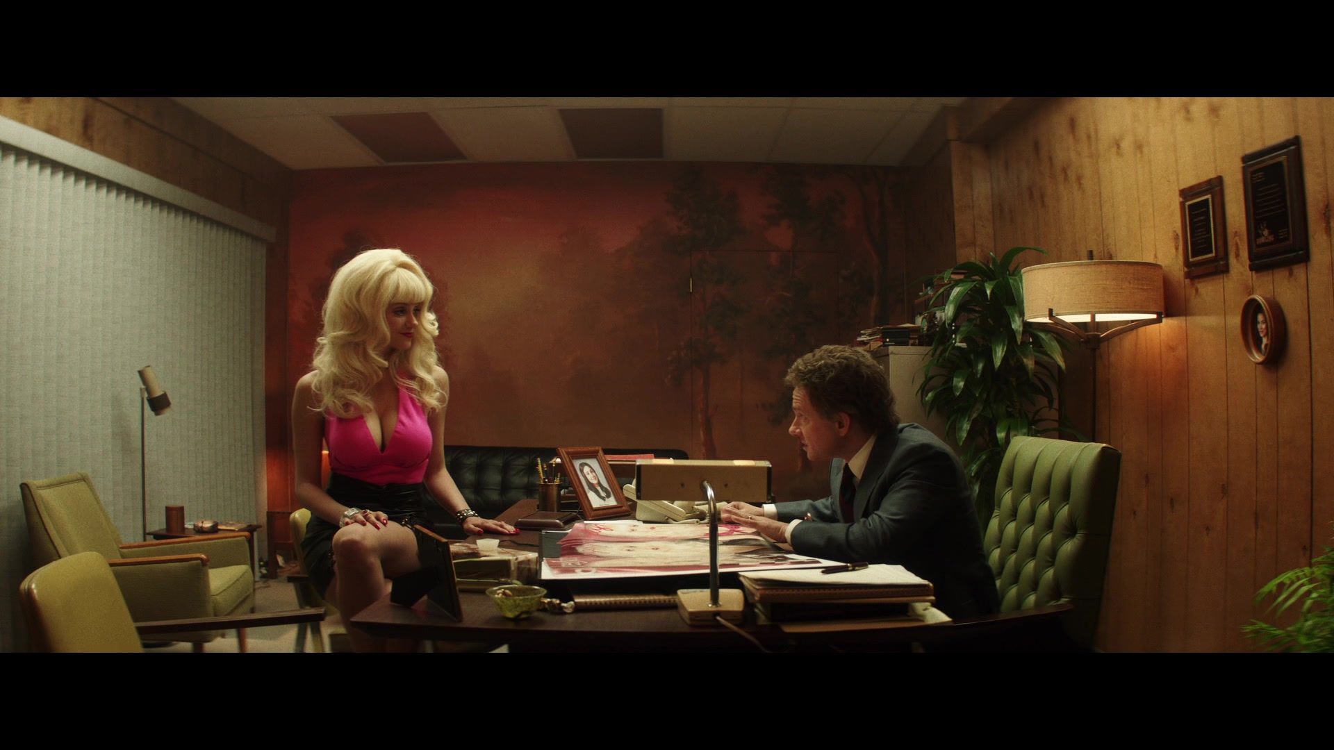 Angelyne_S01E02_Gods_and_Fairies_1080p_ERW_001283.jpg