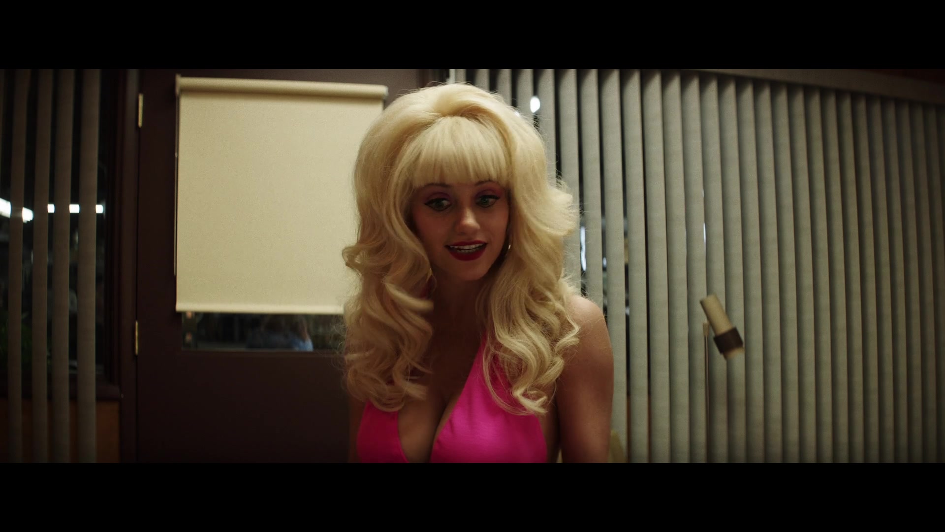 Angelyne_S01E02_Gods_and_Fairies_1080p_ERW_001317.jpg