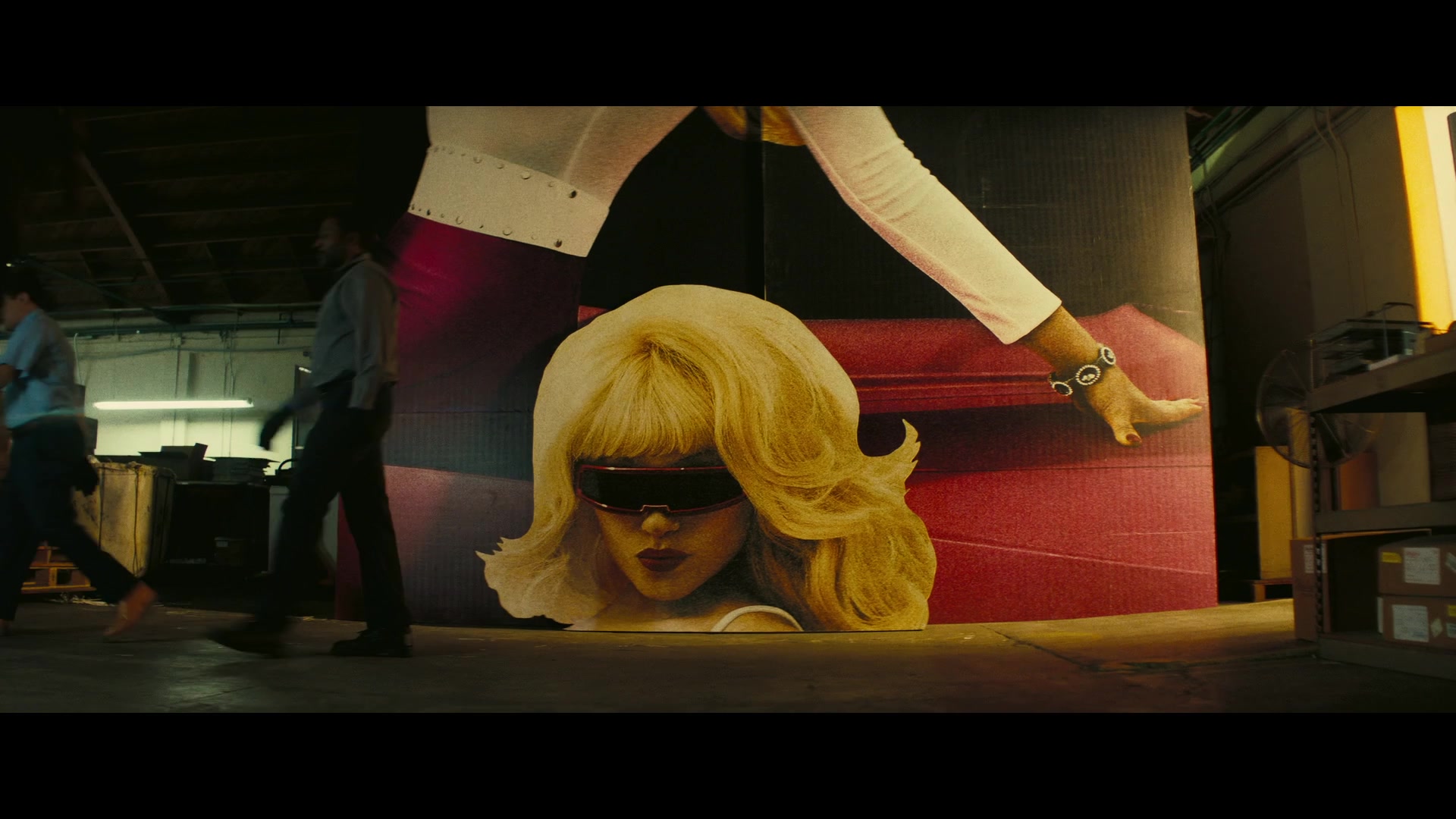Angelyne_S01E02_Gods_and_Fairies_1080p_ERW_002003.jpg