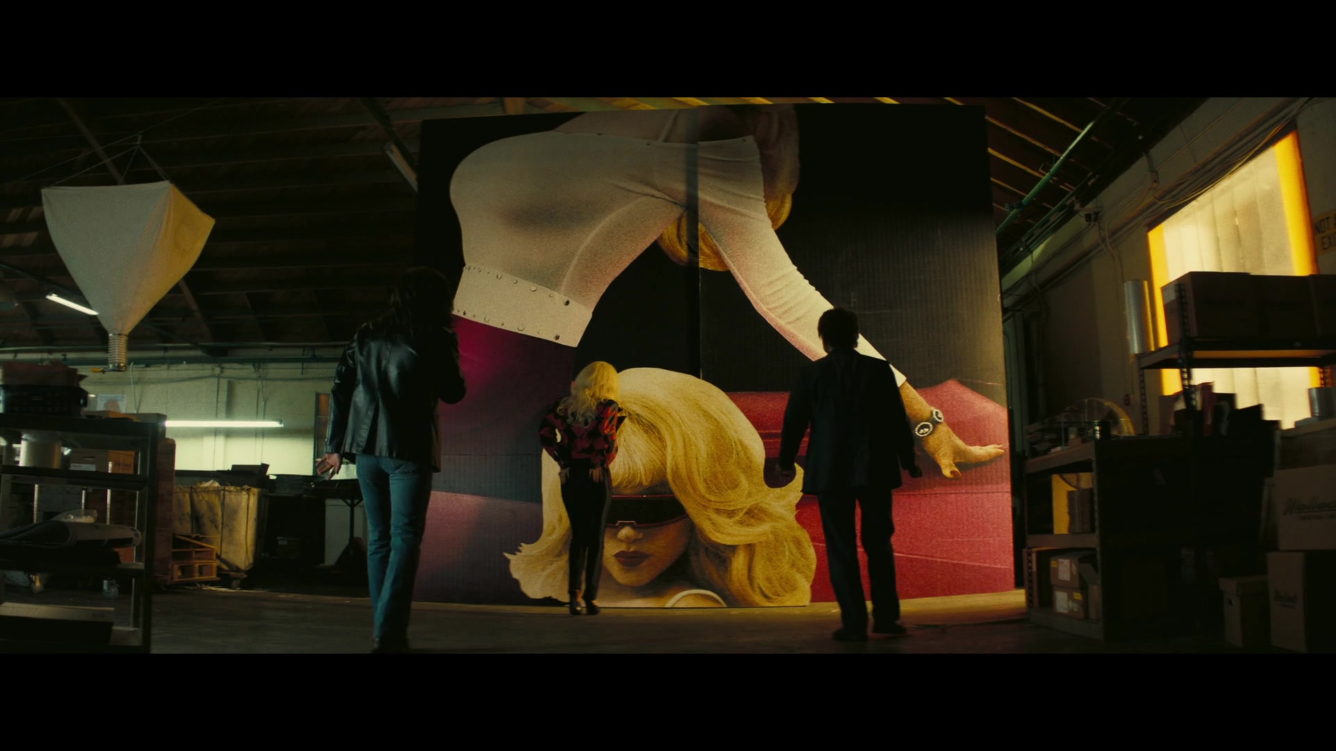 Angelyne_S01E02_Gods_and_Fairies_1080p_ERW_002015.jpg