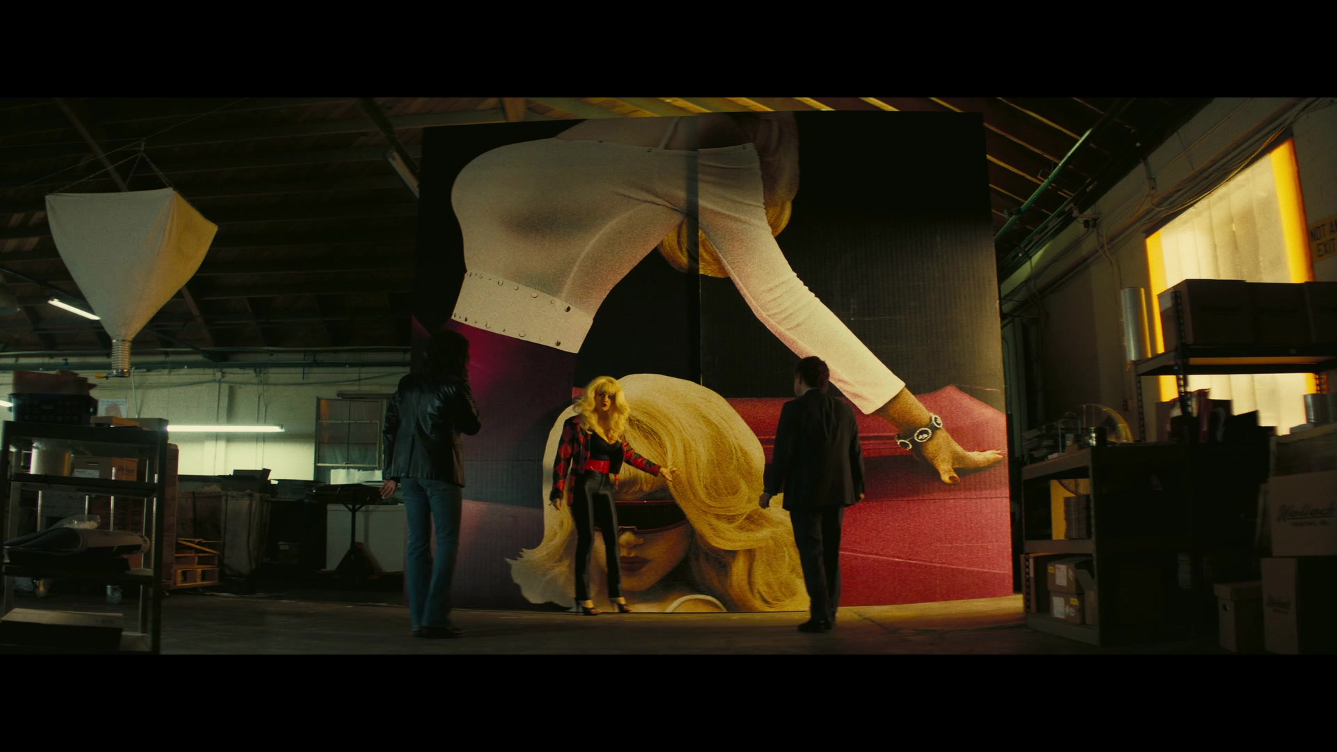 Angelyne_S01E02_Gods_and_Fairies_1080p_ERW_002021.jpg
