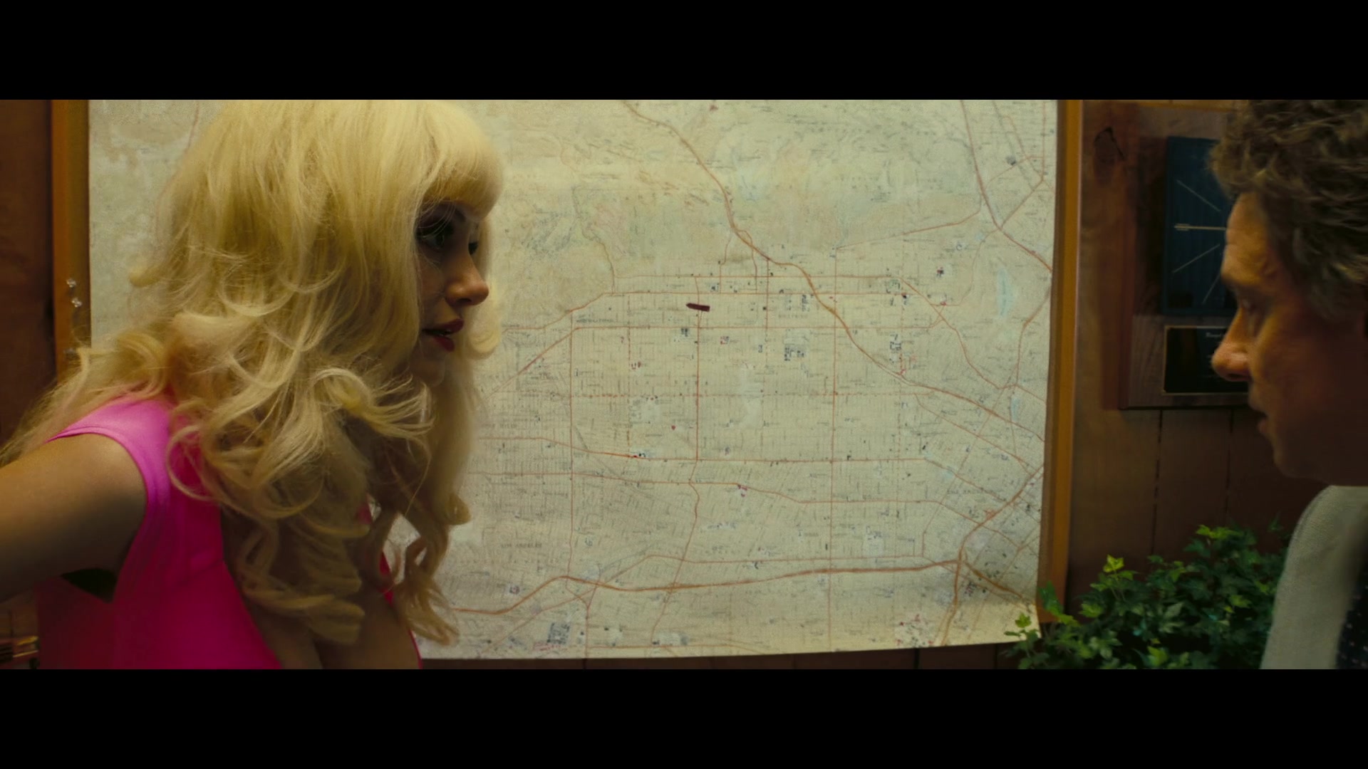 Angelyne_S01E02_Gods_and_Fairies_1080p_ERW_002044.jpg