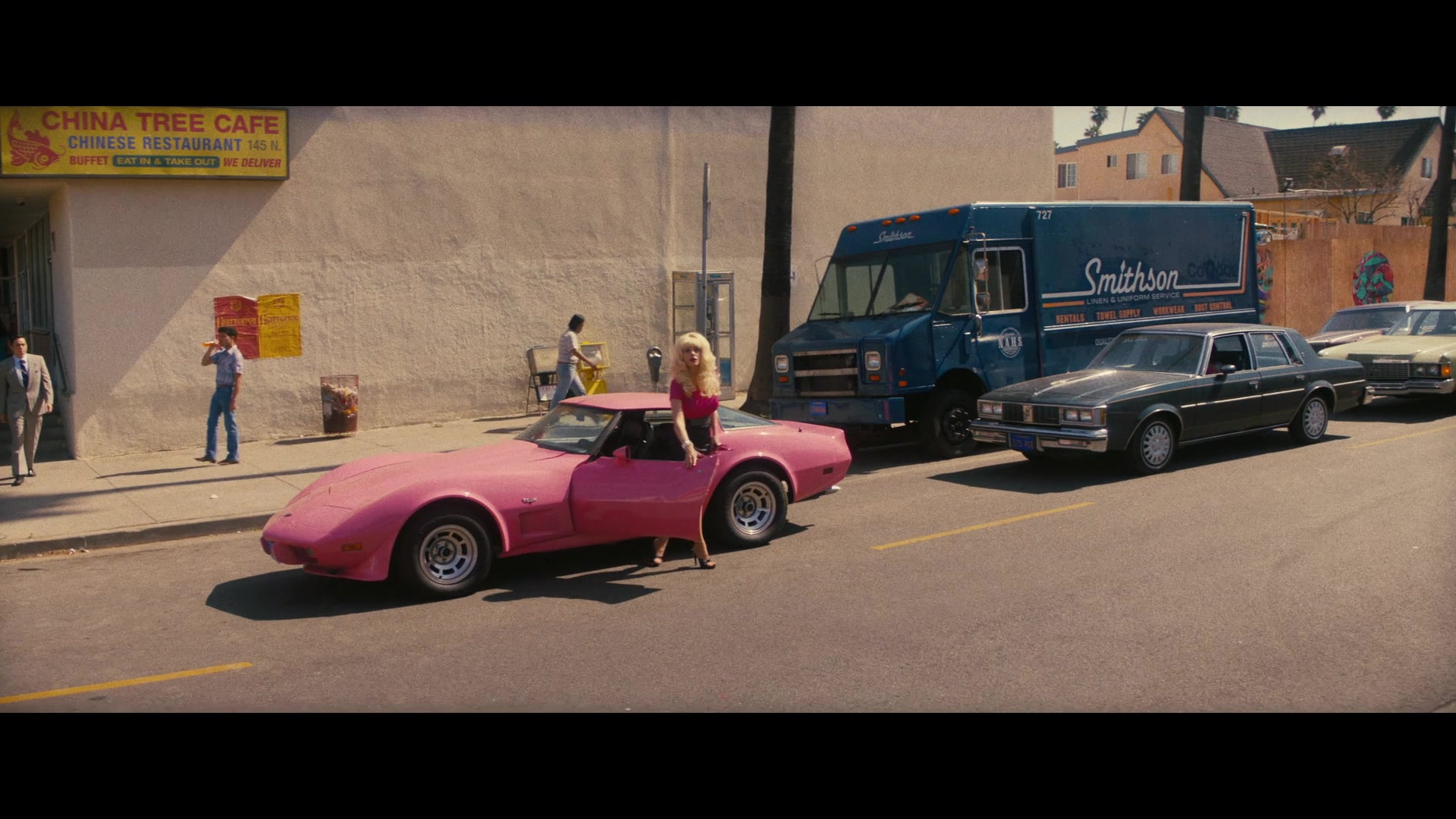 Angelyne_S01E02_Gods_and_Fairies_1080p_ERW_002167.jpg